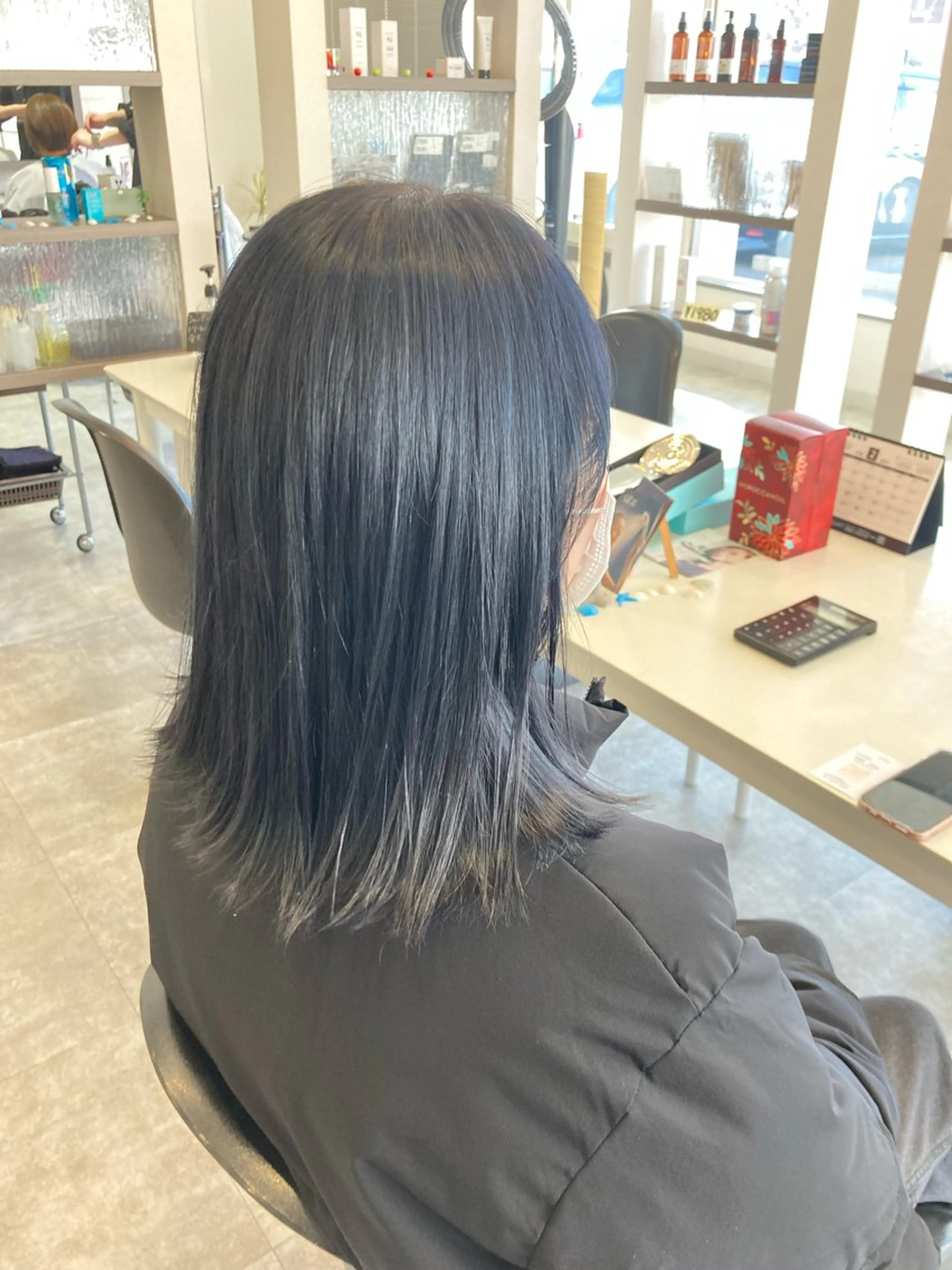 ミディアム カラー 星野 美沙のヘアスタイル