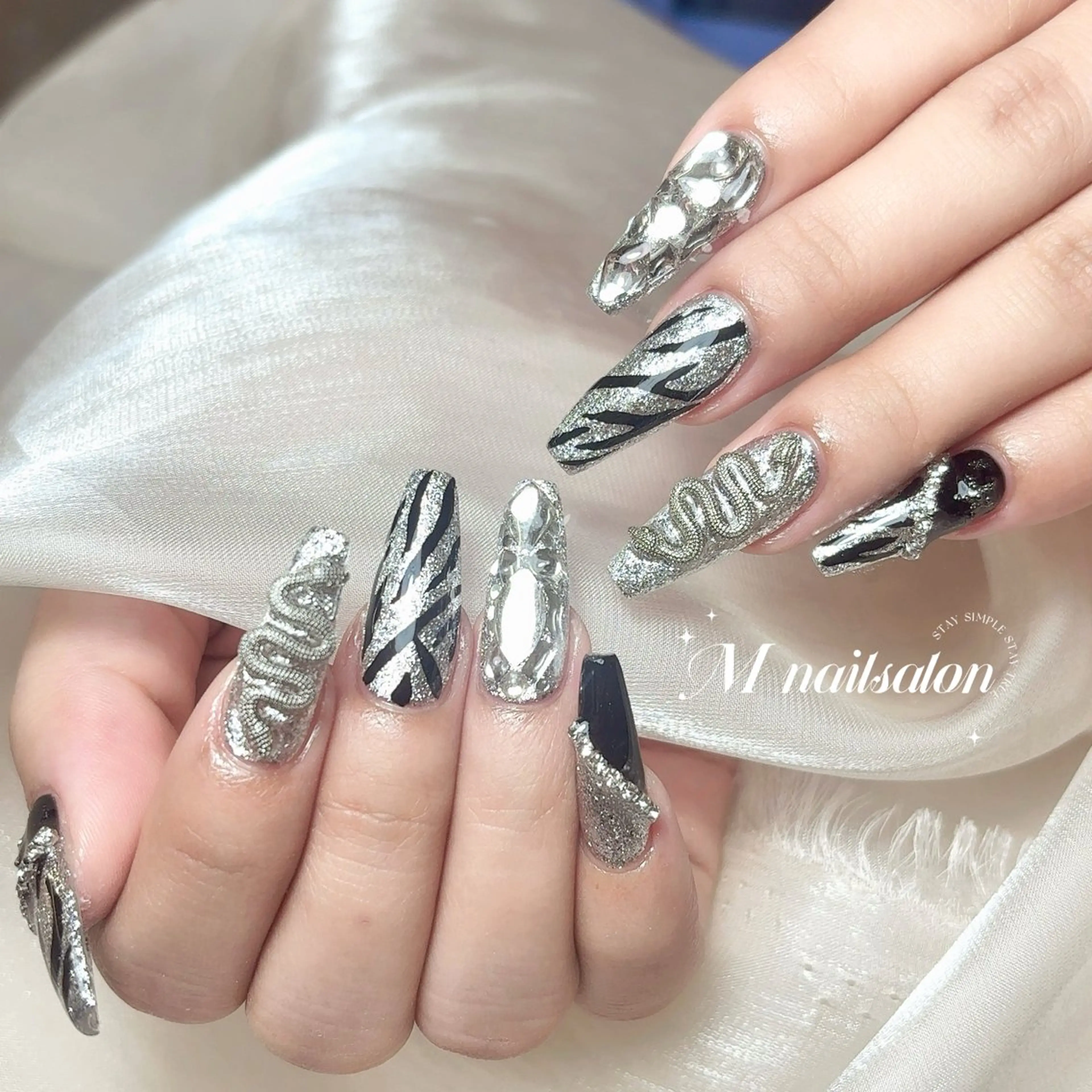 ネイル ハンドネイル M🌷nail 長さだし専門店のネイルデザイン