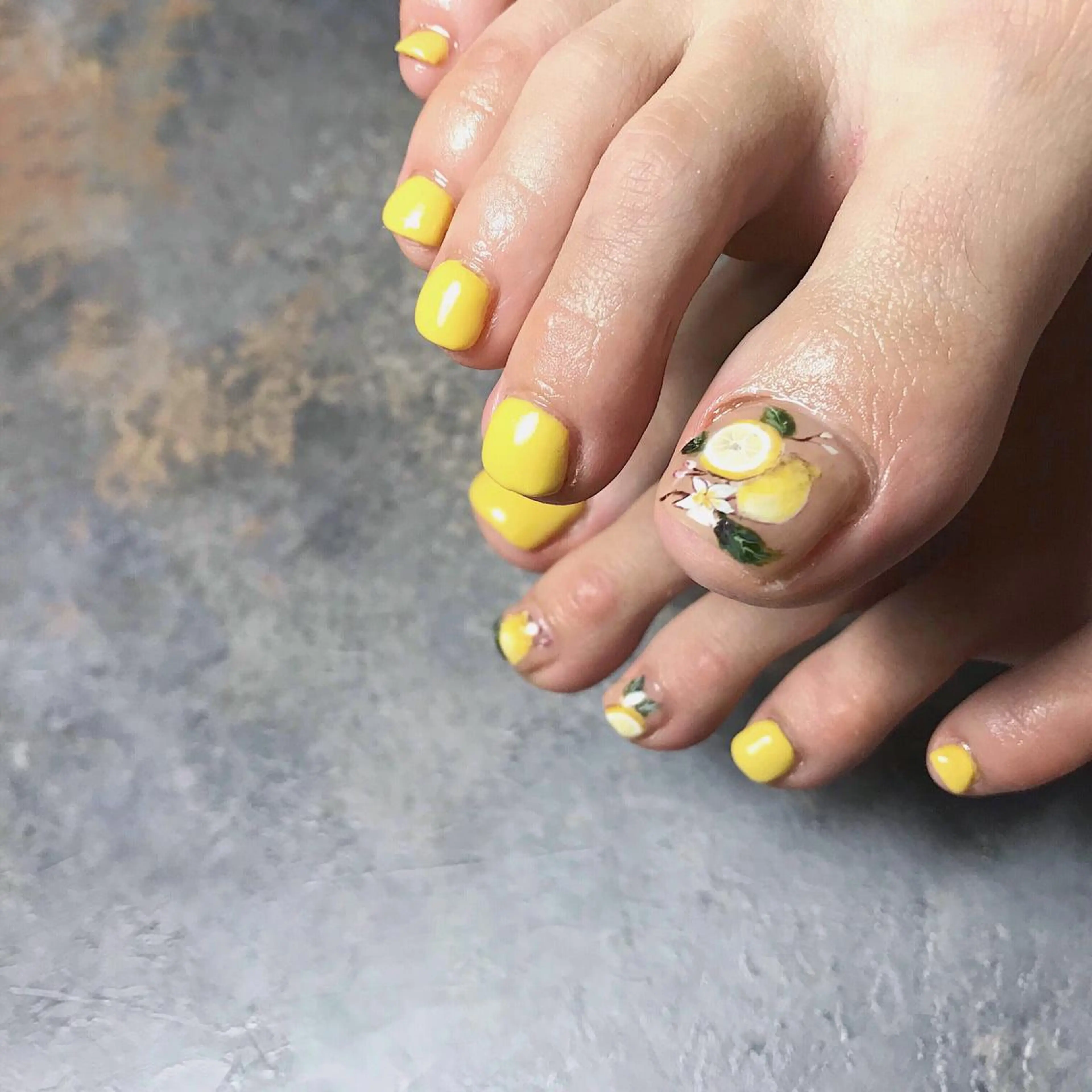 ネイル nail atelier AMBER所属・saori .の眉毛・アイブロウイメージ