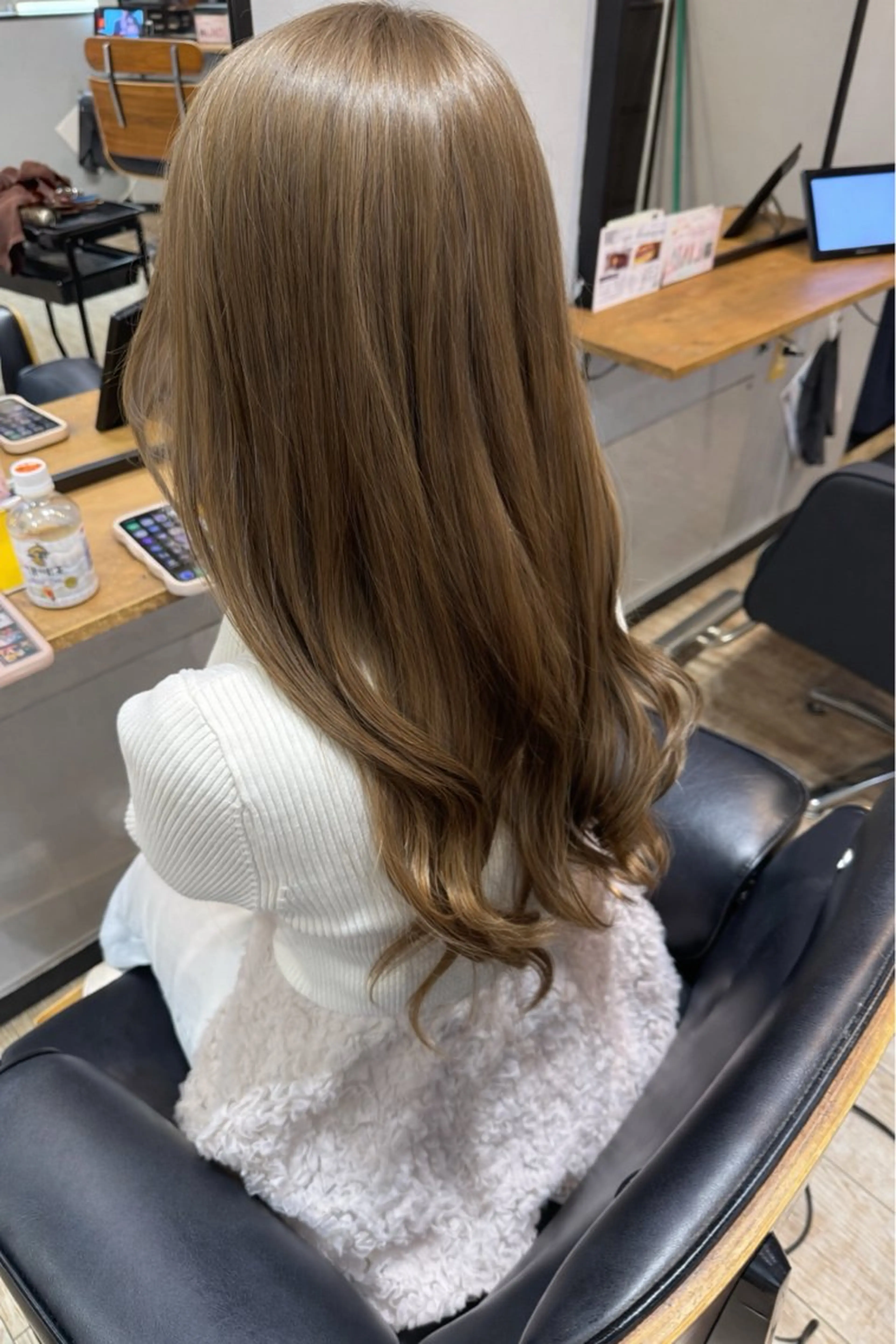 🌟圧倒的な艶♪ケアカラー+特濃トリートメント🌟の写真