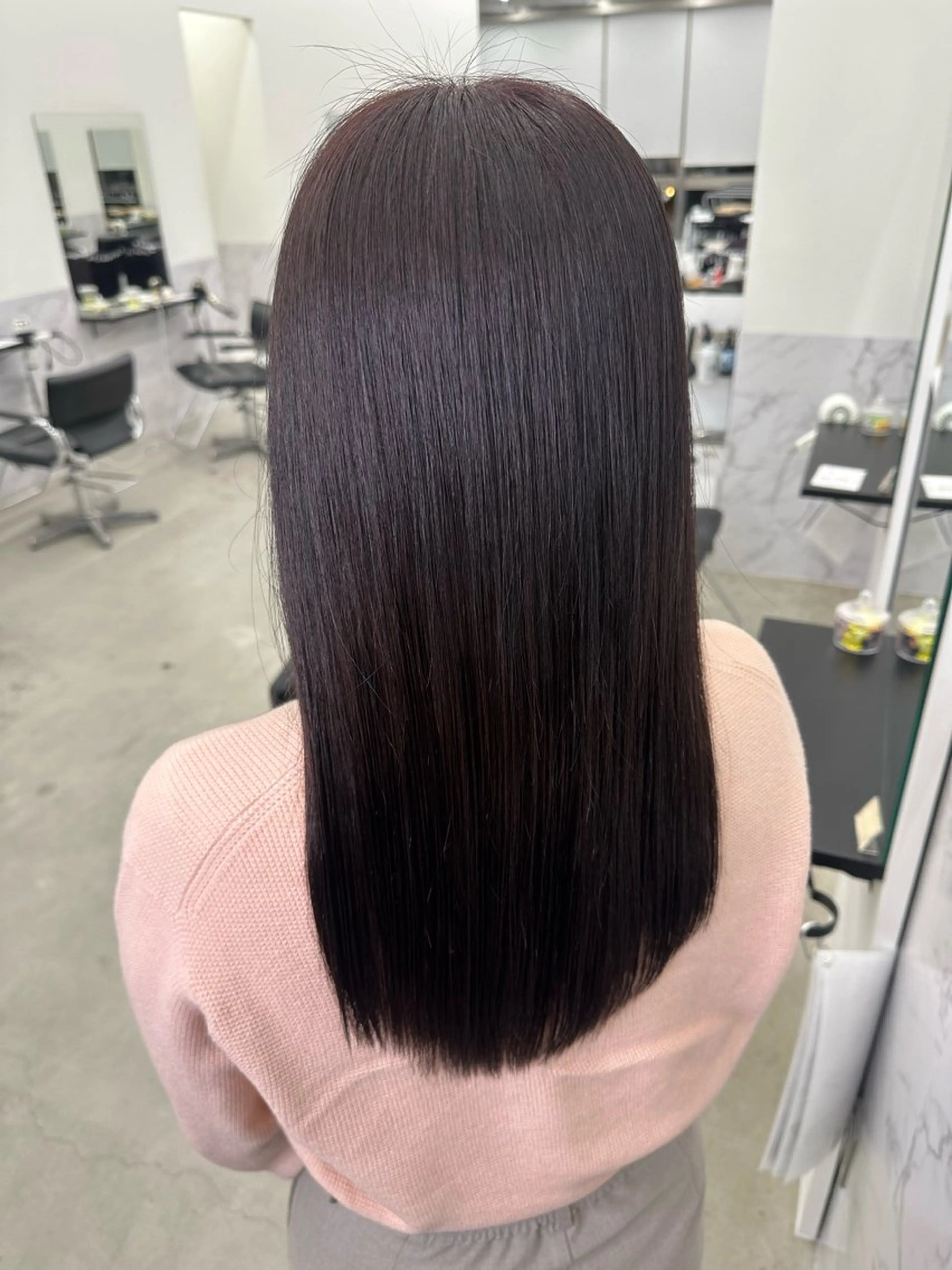 カラー 服部 しおんのヘアスタイル