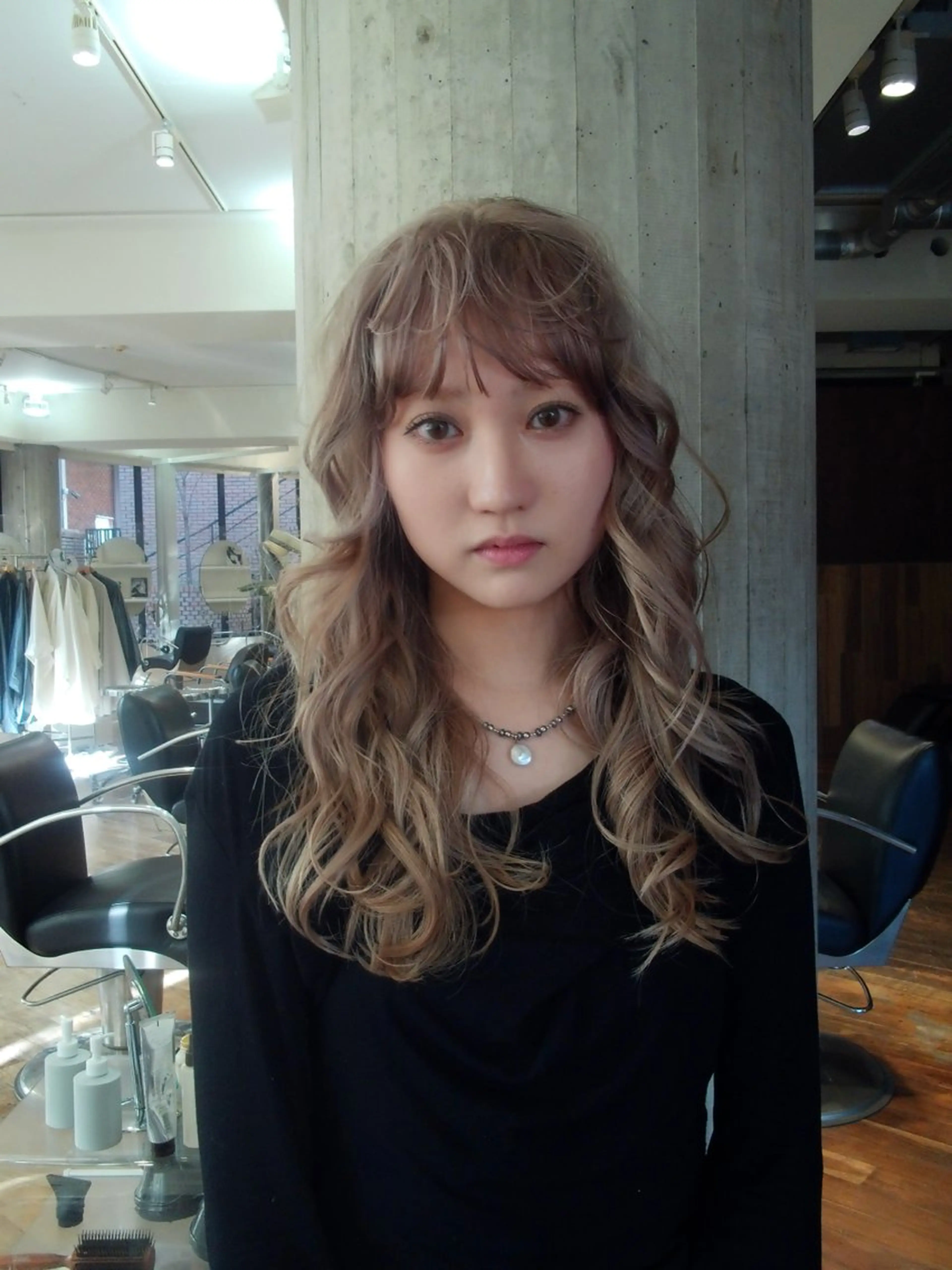 ロング カラー ベージュカラー 関端 優希のヘアスタイル