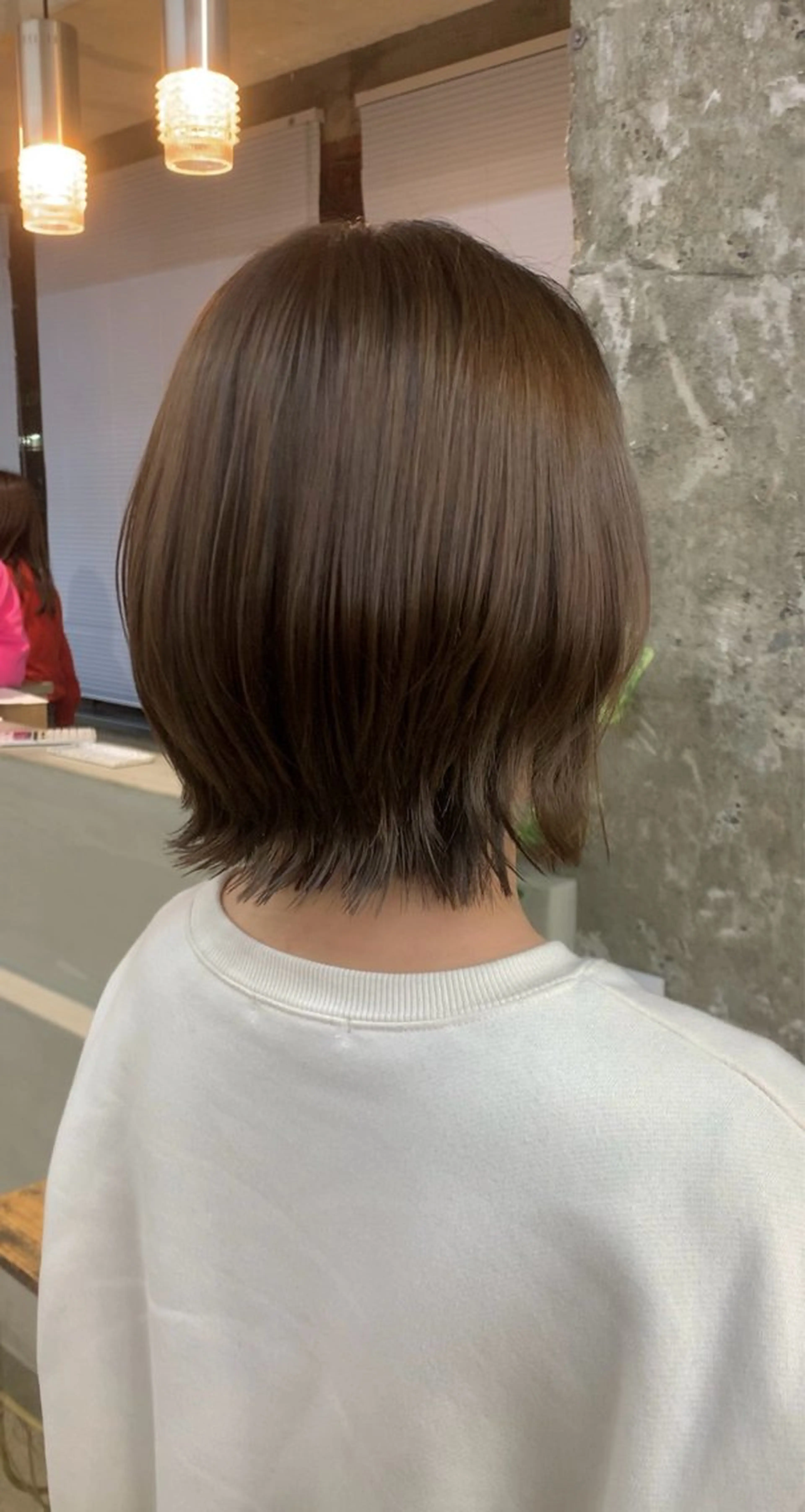 ミディアム レイヤーカット カット ニシタニ コハルのヘアスタイル