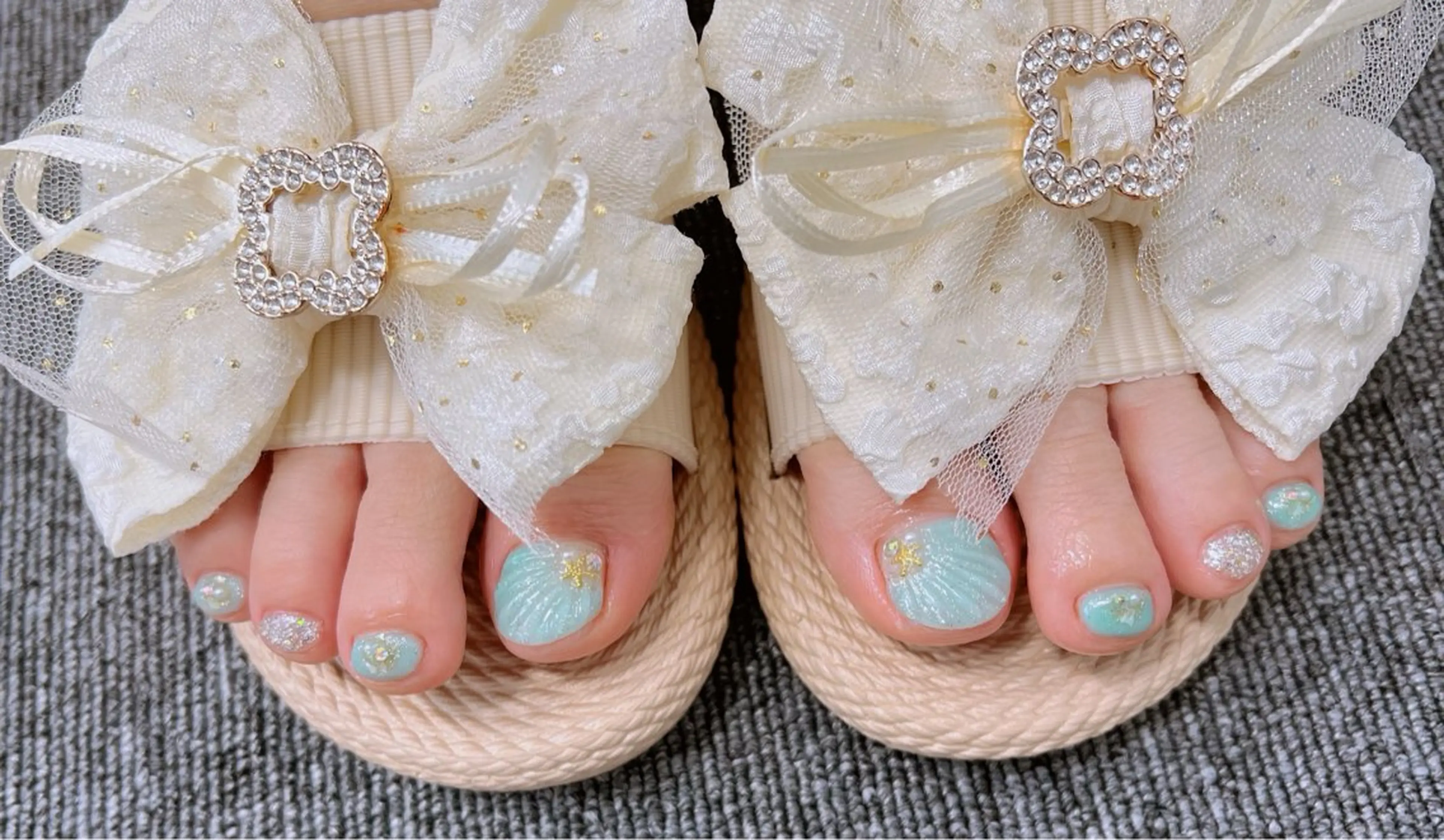 ネイル フットネイル フレンチネイル 韓国ネイル ロングネイル マグネットネイル Lee _nailのネイルデザイン