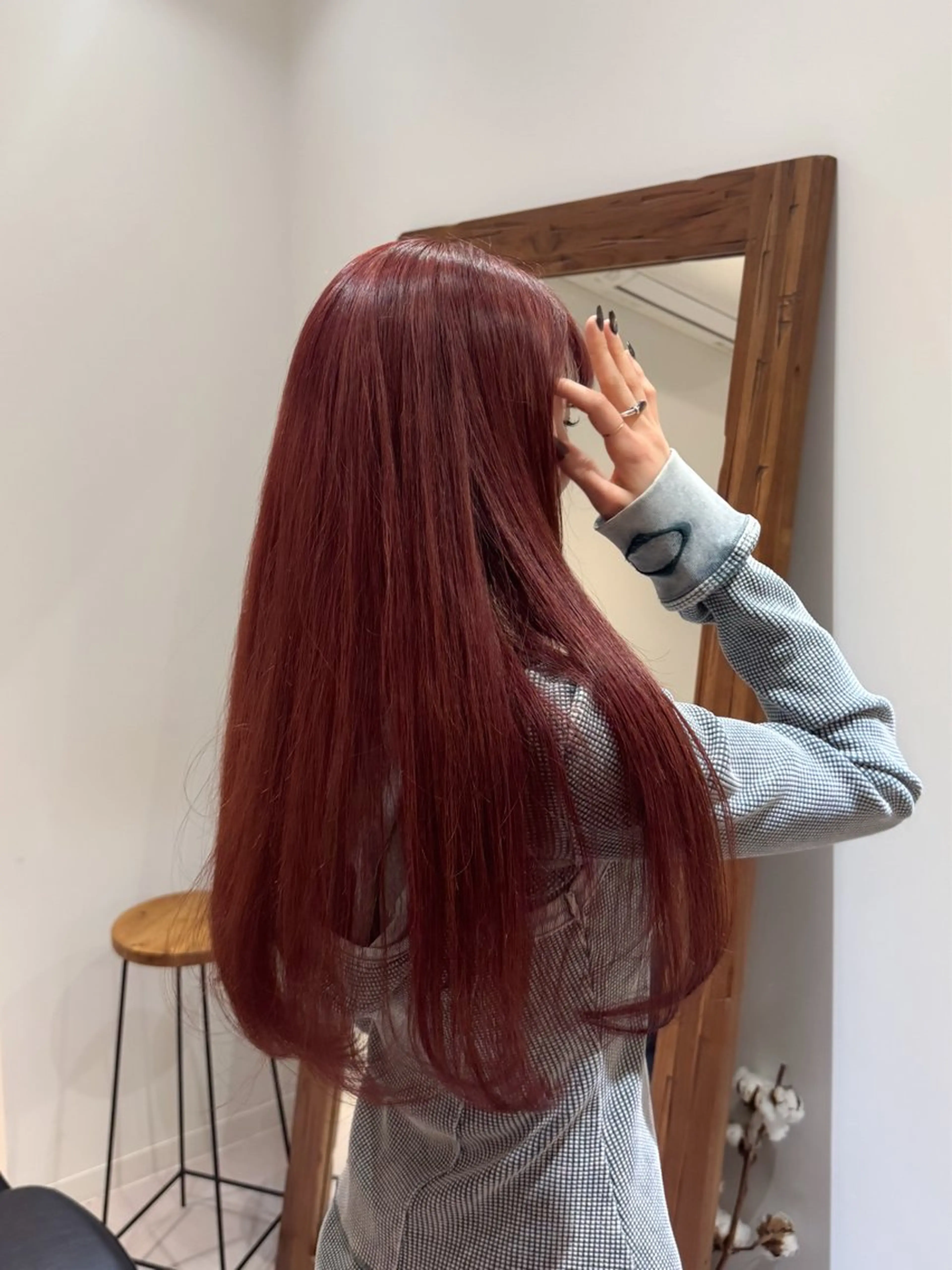 ロング カラー ヘアアレンジ ブリーチ ダブルカラー イヤリングカラー イルミナカラー ブリーチなしカラー ヘアカラー 立川レイヤー 透明感カラーaoiのヘアスタイル