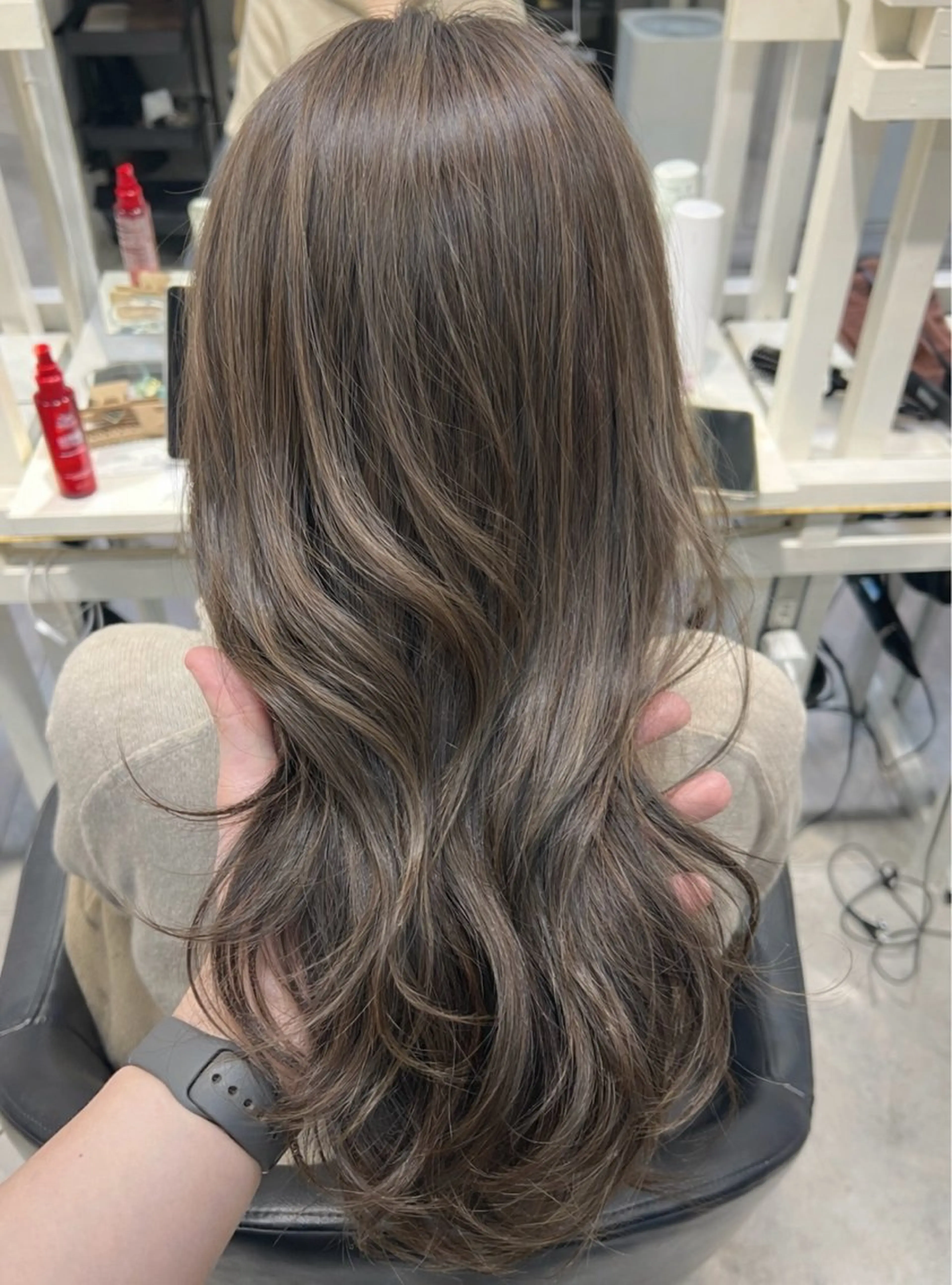 ミディアム ヘアカラー トリートメント 韓国レイヤー× 艶透明感カラー大場のヘアスタイル