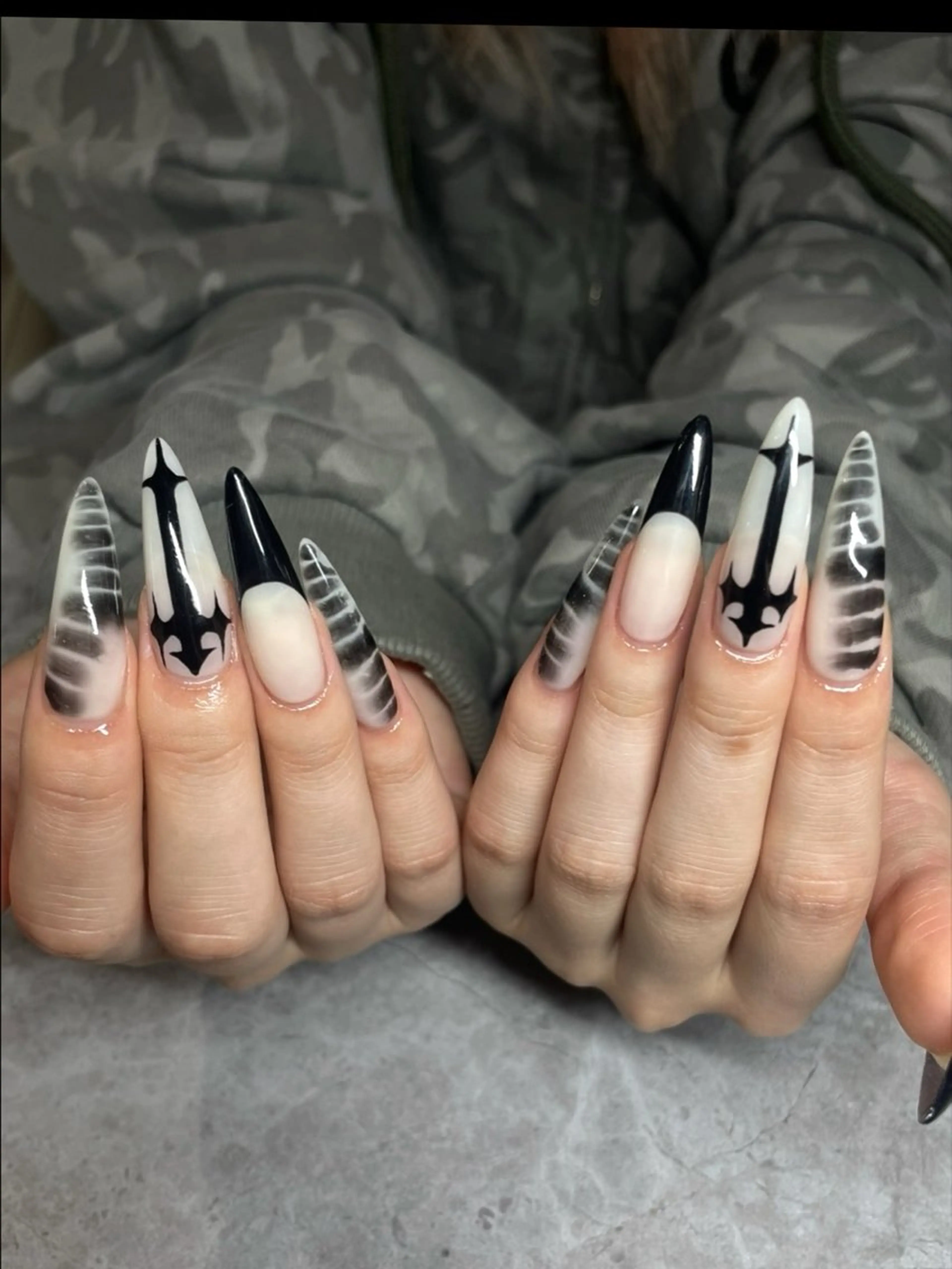 ネイル ハンドネイル IROHA NAIL Kurumi🪽🫧のネイルデザイン