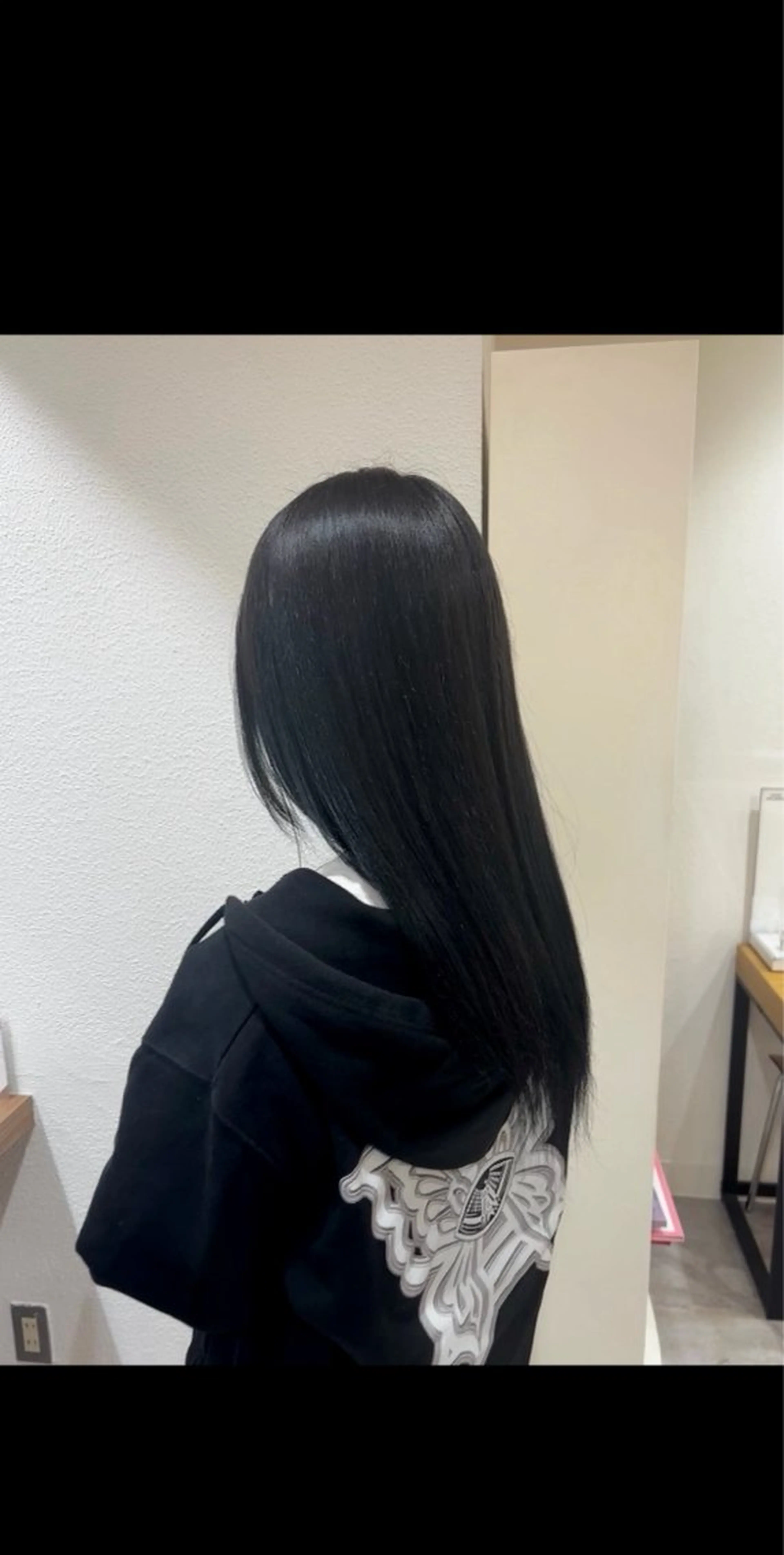 カラー 黒髪 ブルーカラー ブルーブラック ヘアカラー カラーモデル/ YUKAのヘアスタイル