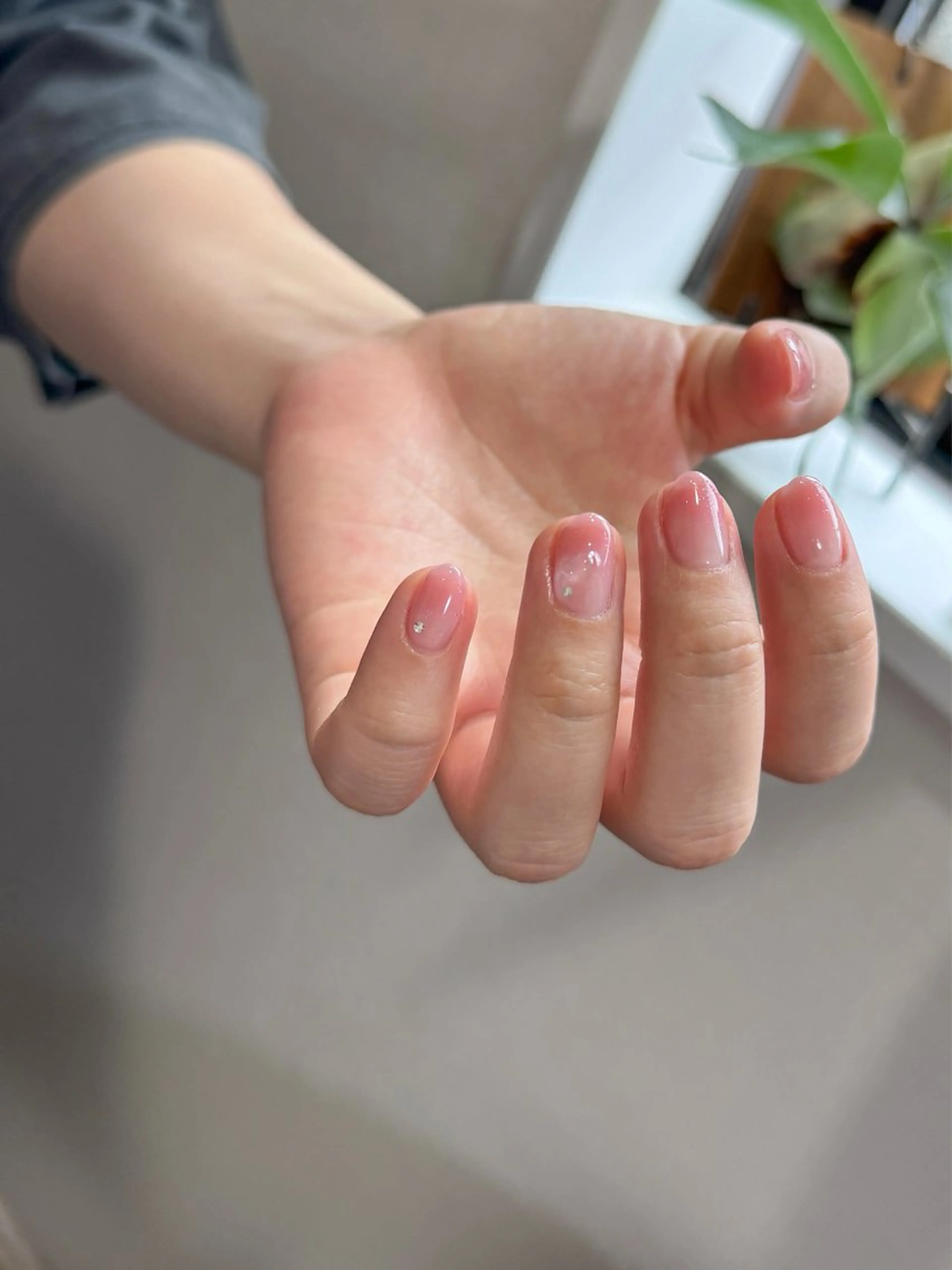 ネイル グラデーション ピンク ハンドネイル pointillé .ayaのネイルデザイン