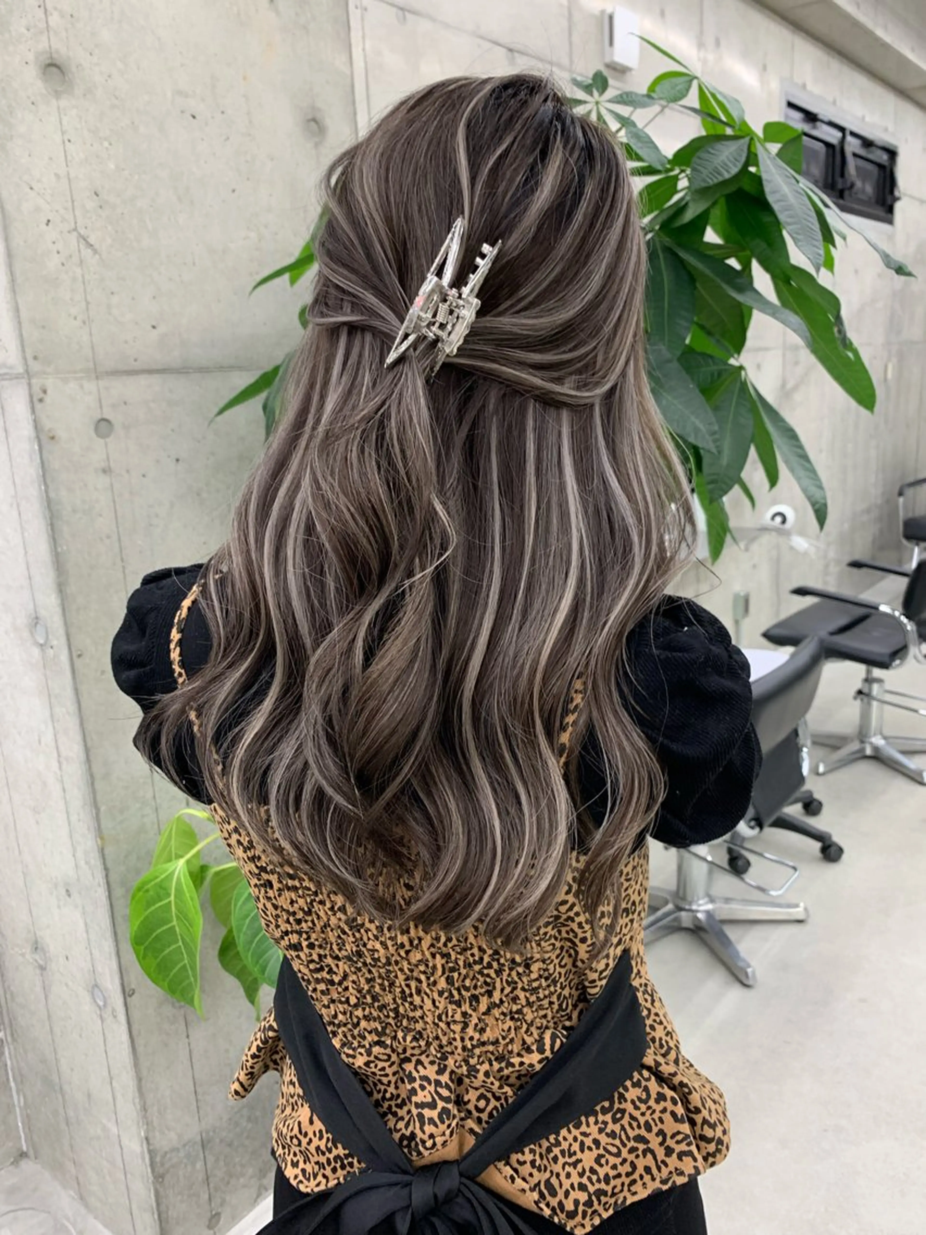 カラー ハイライトカラー 和木坂 日美のヘアスタイル