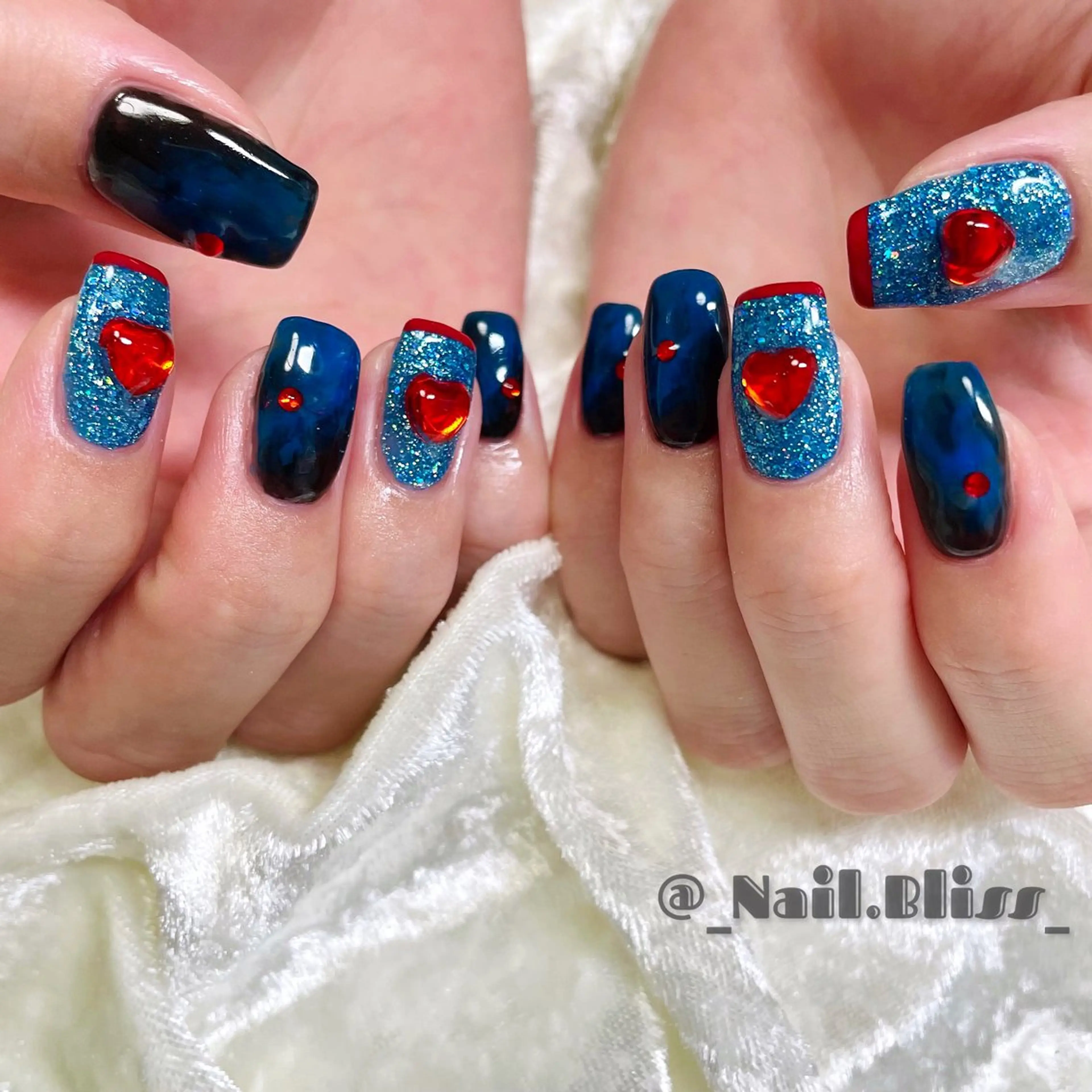 ネイル ブルー ハンドネイル NAIL BLISSのネイルデザイン