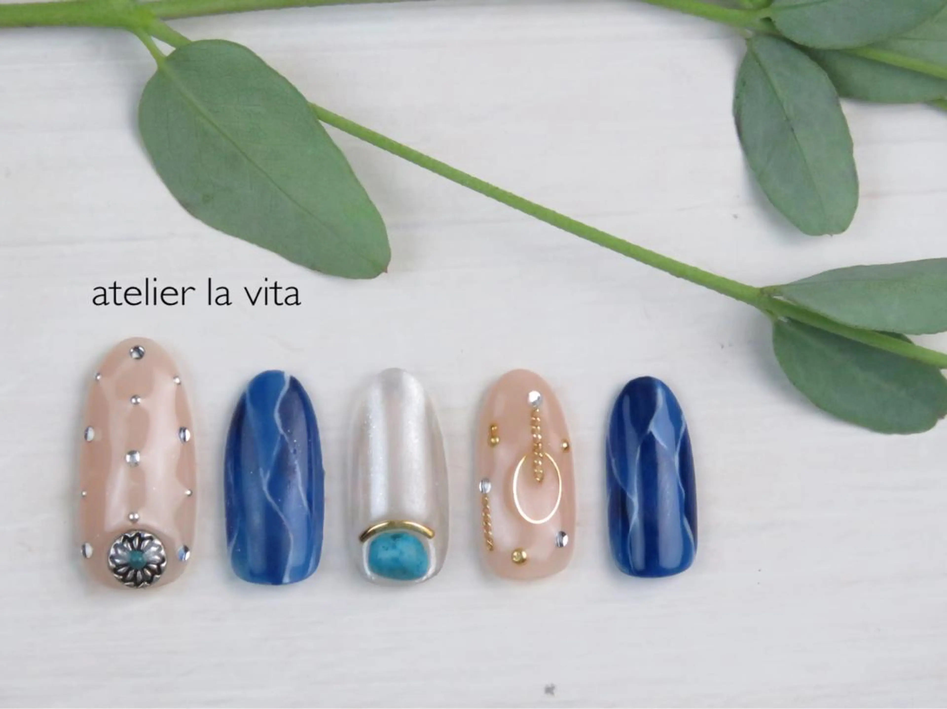 ネイル ハンドネイル lavita. mimuraのネイルデザイン