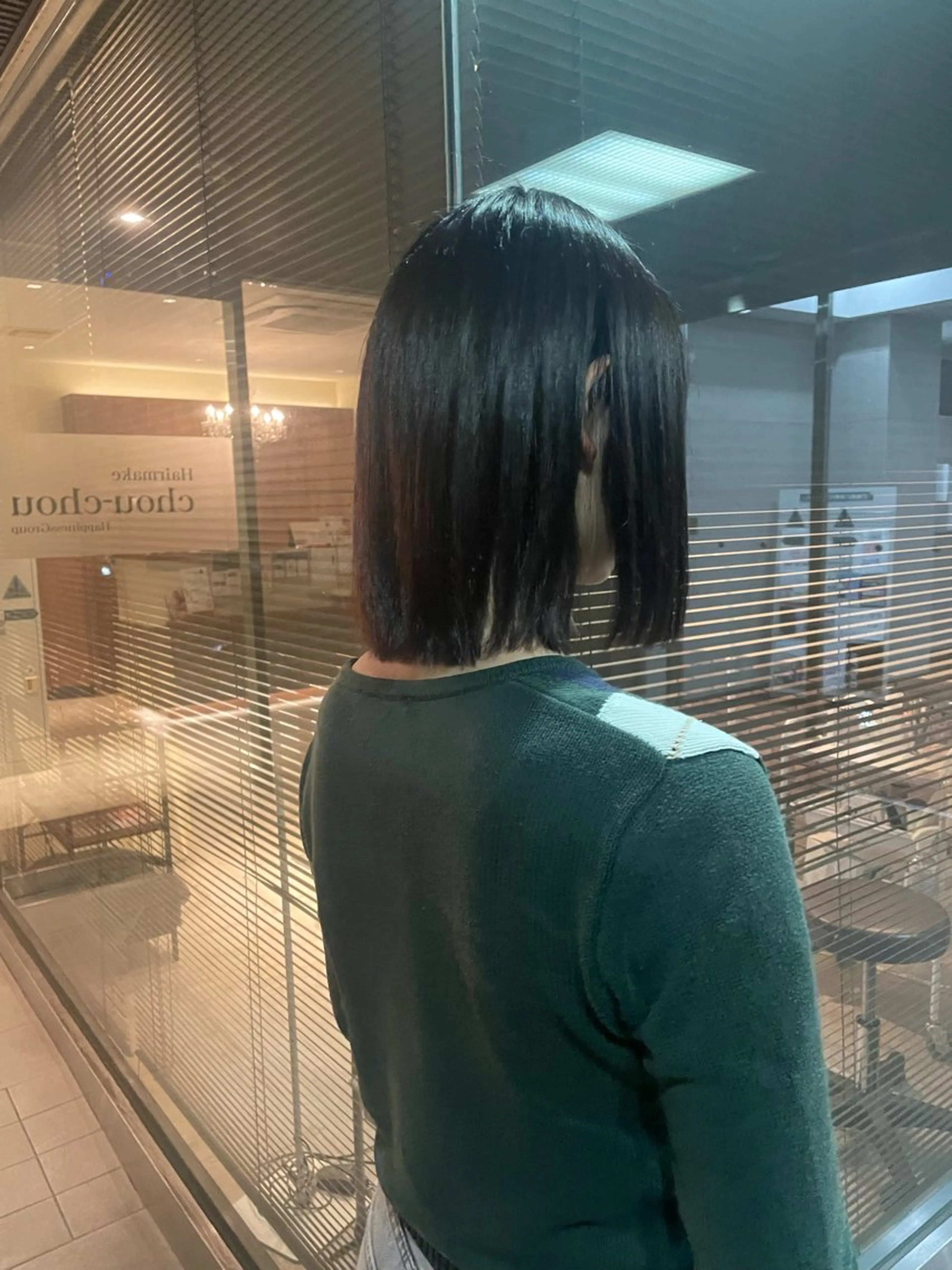 ミディアム 西山 瑞希のヘアスタイル