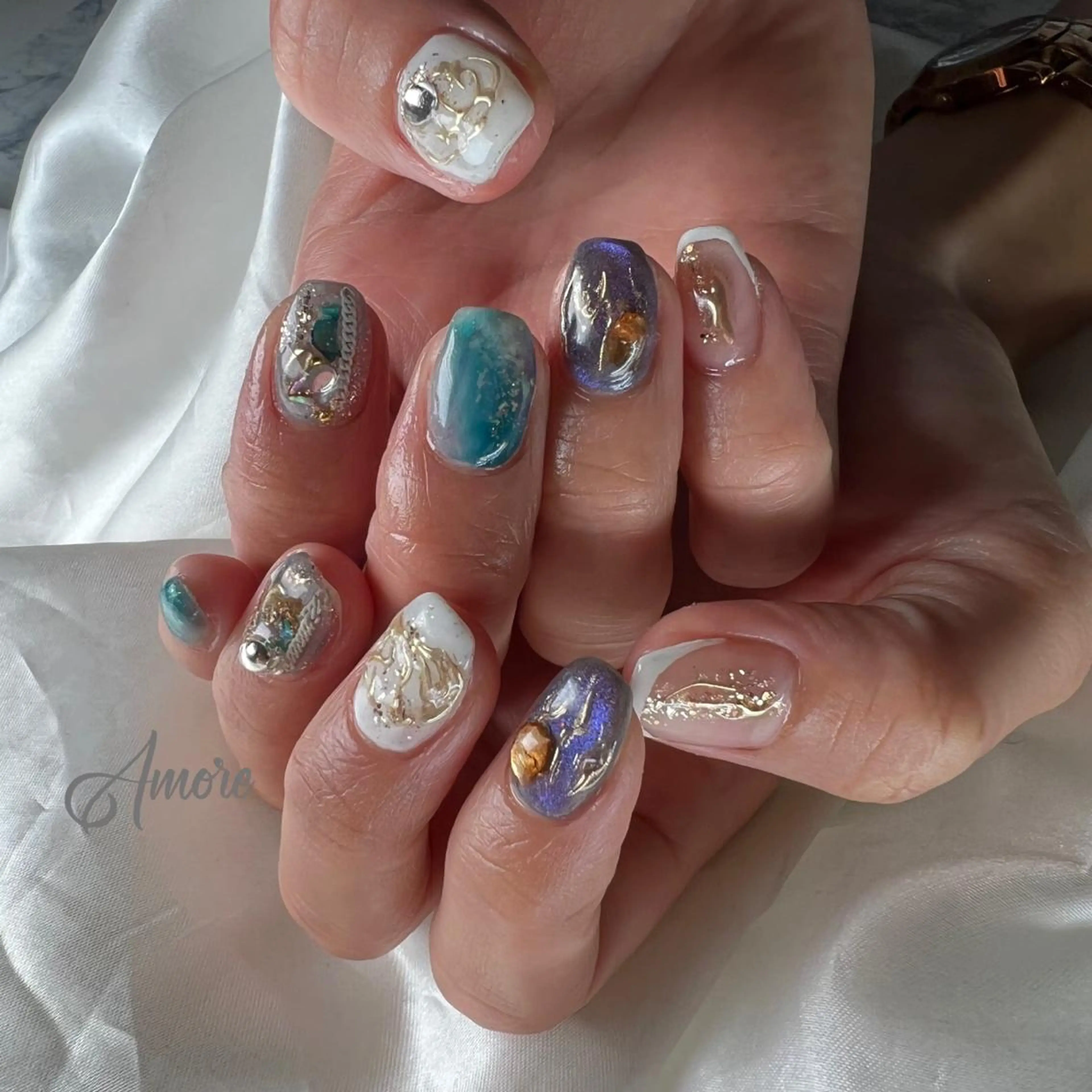 ネイル ジェルネイル 氷ネイル・うるうるネイル マグネットネイル ミラーネイル ニュアンスネイル You kyehwaのネイルデザイン