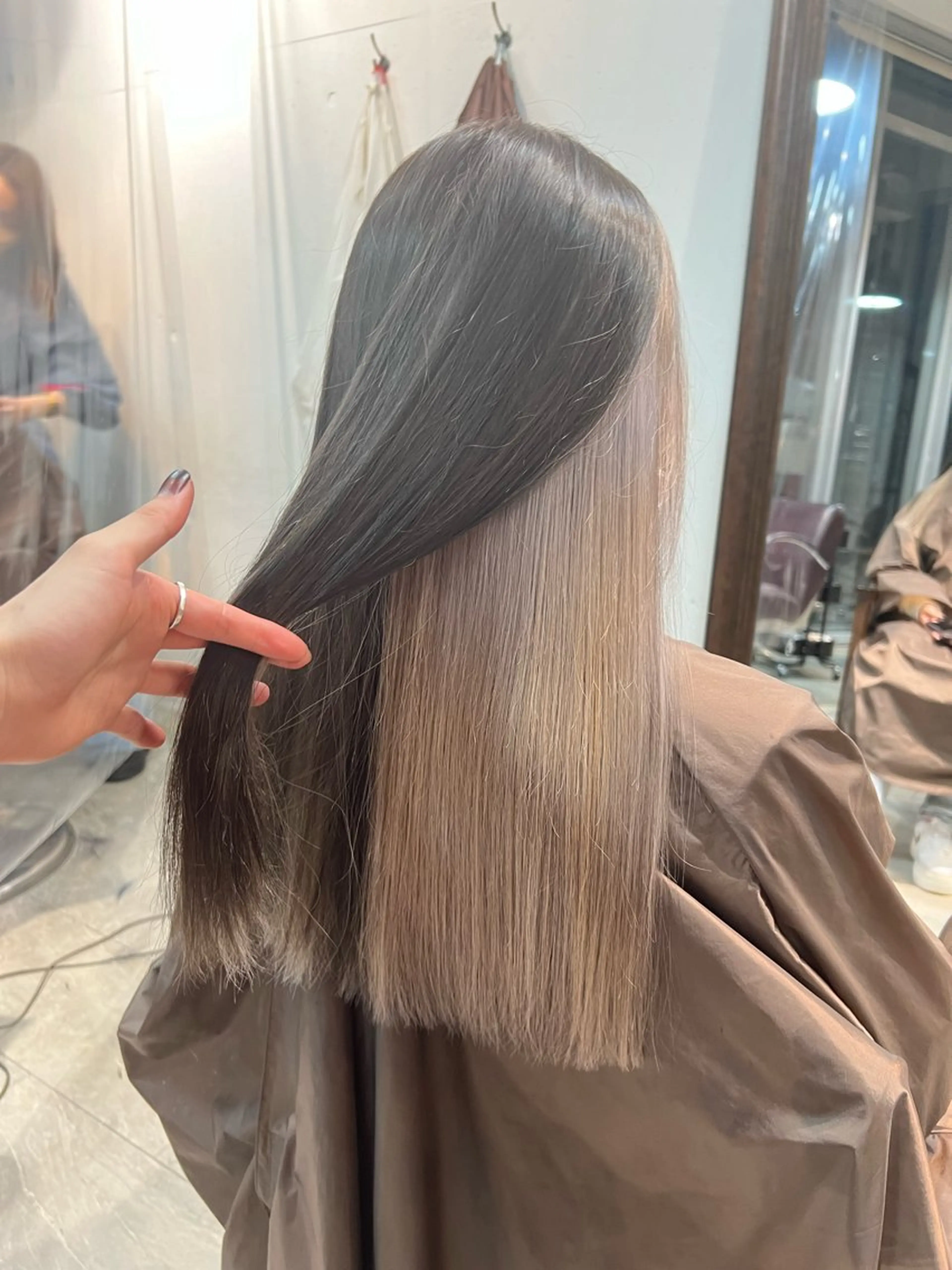 【🎀ブリーチ1回無料🎀】フェイスフレーミング➕インナーカラー➕カット（前髪）の写真