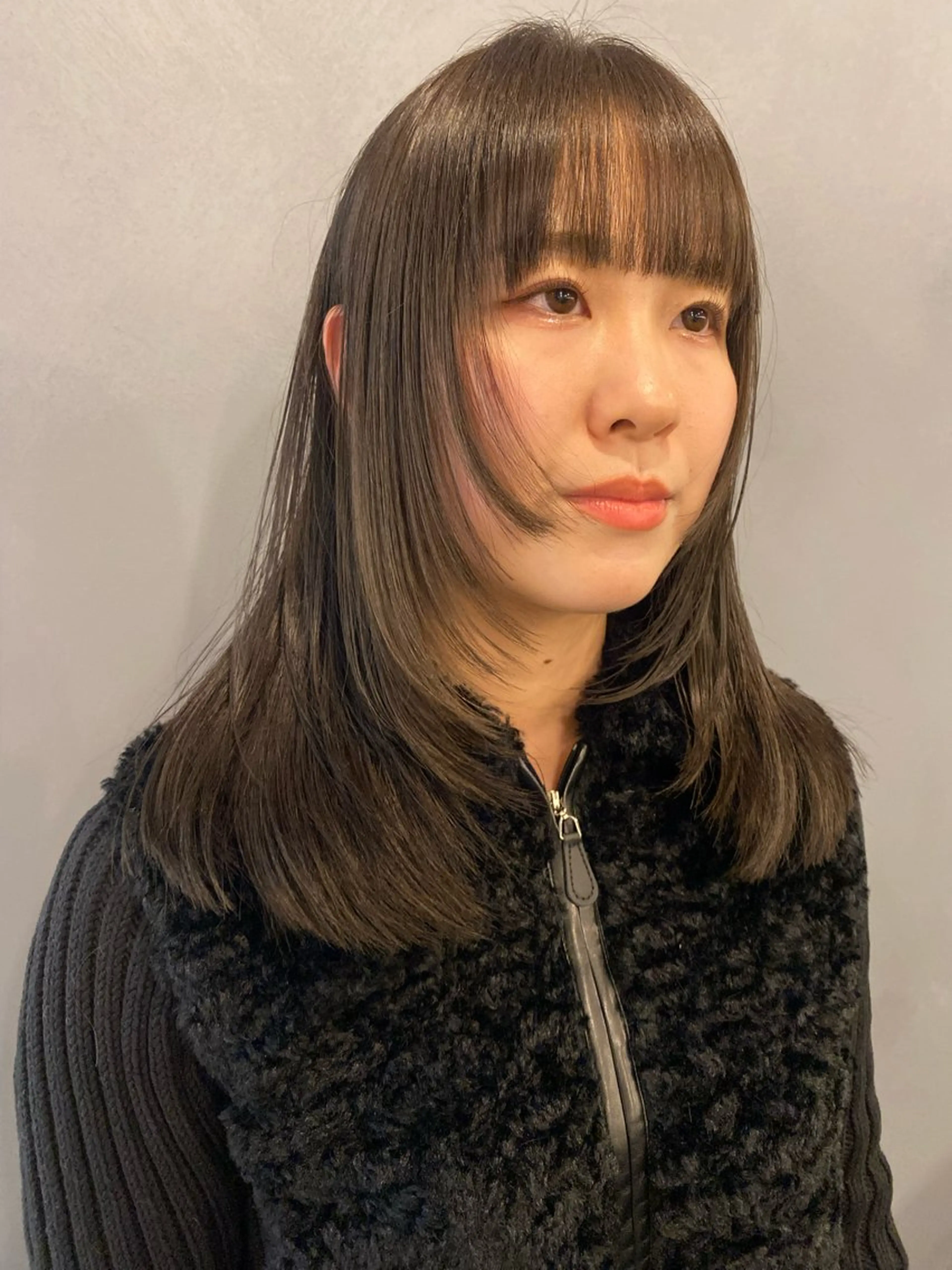 ミディアム カラー 姫カット レイヤーカット 永田 愛莉のヘアスタイル