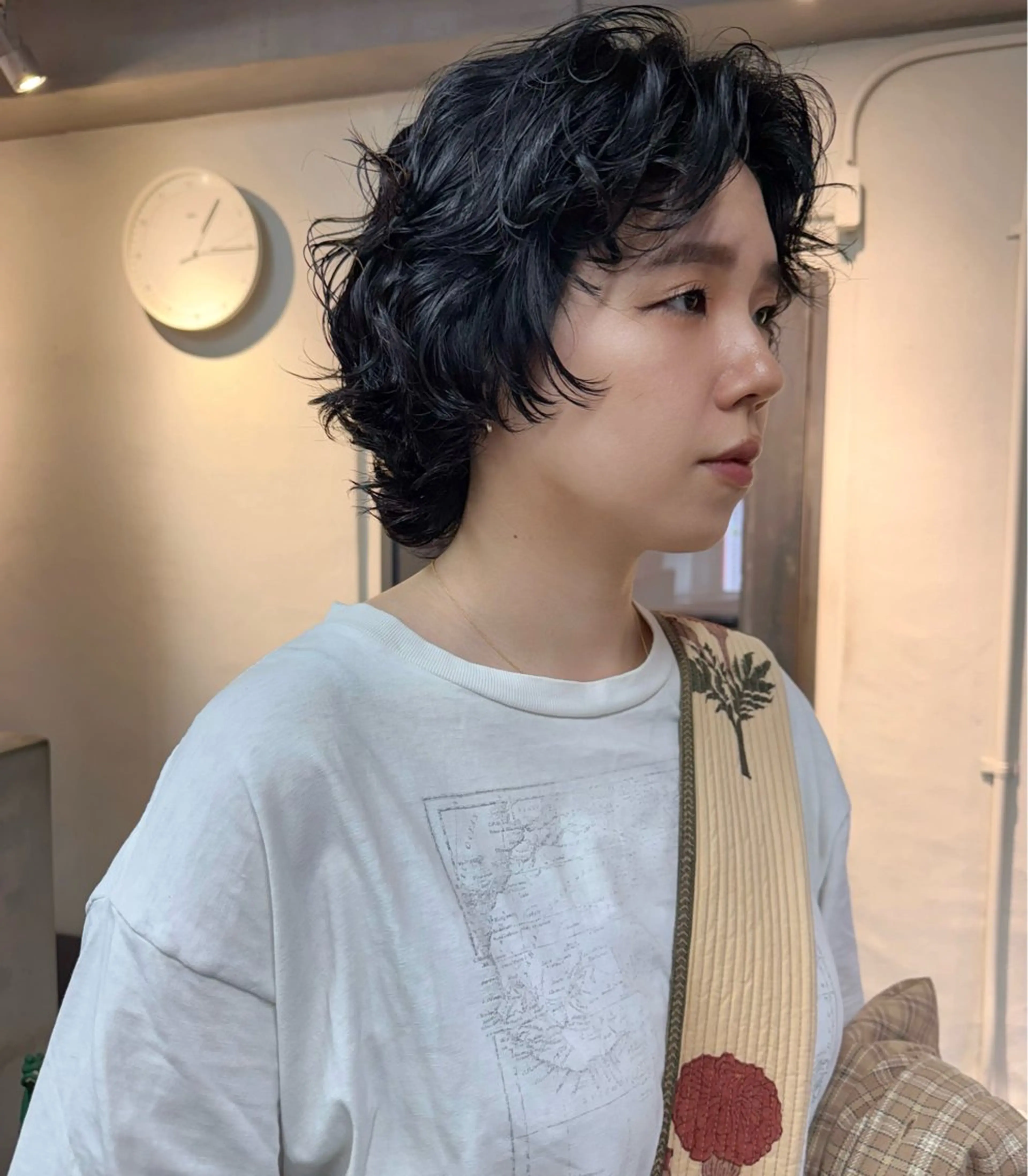 ショート パーマ レイヤーカット ウルフカット ニュアンスパーマ カット パーマ トリートメント 森貴裕/ベージュ/ パーマ/オリーブのヘアスタイル