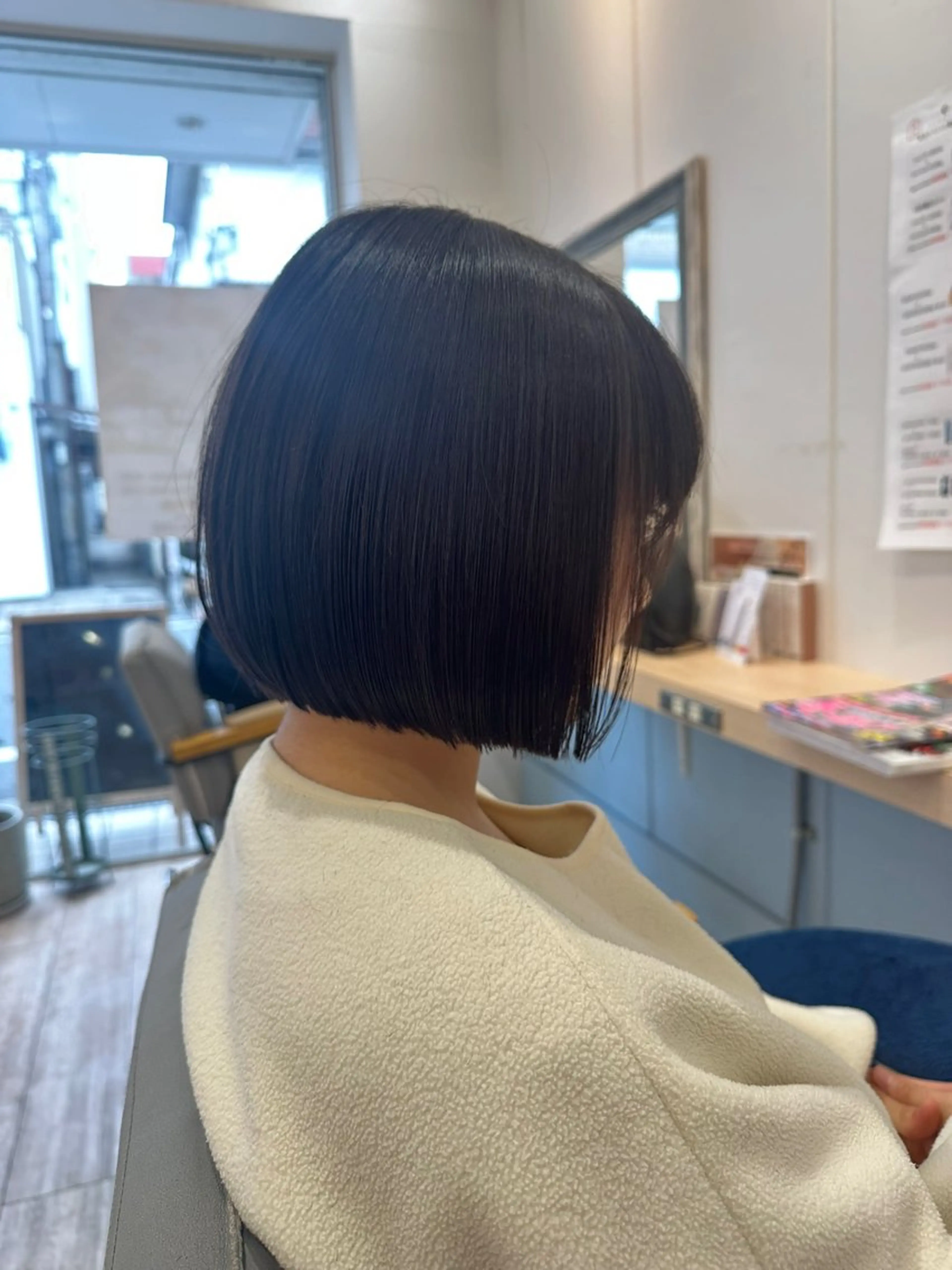 ミディアム ボブ 若山 敦のヘアスタイル