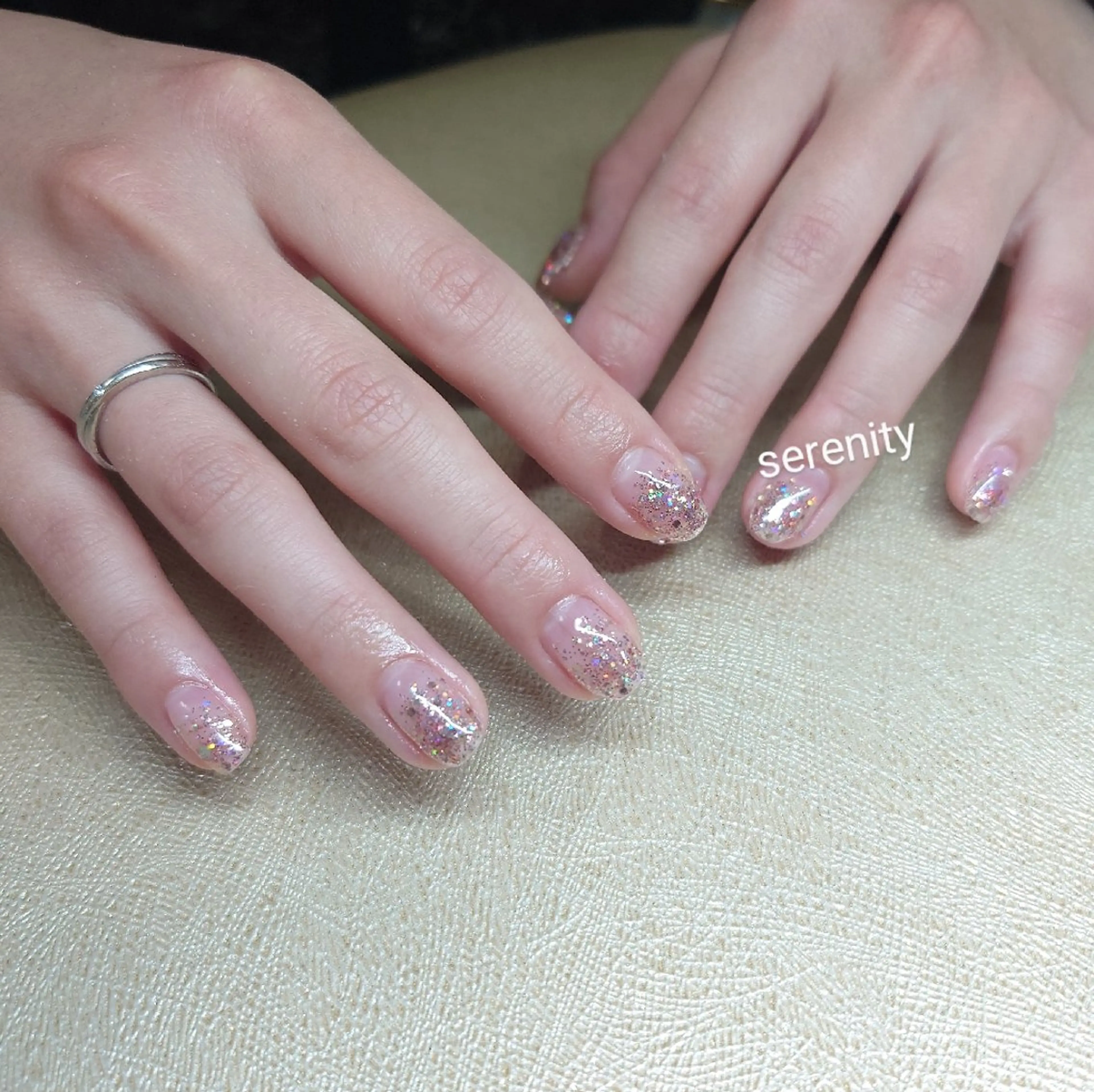 ネイル グラデーション ラメ(グリッター) ラメグラデーション ワンカラーネイル ピンク nail  serenityのネイルデザイン