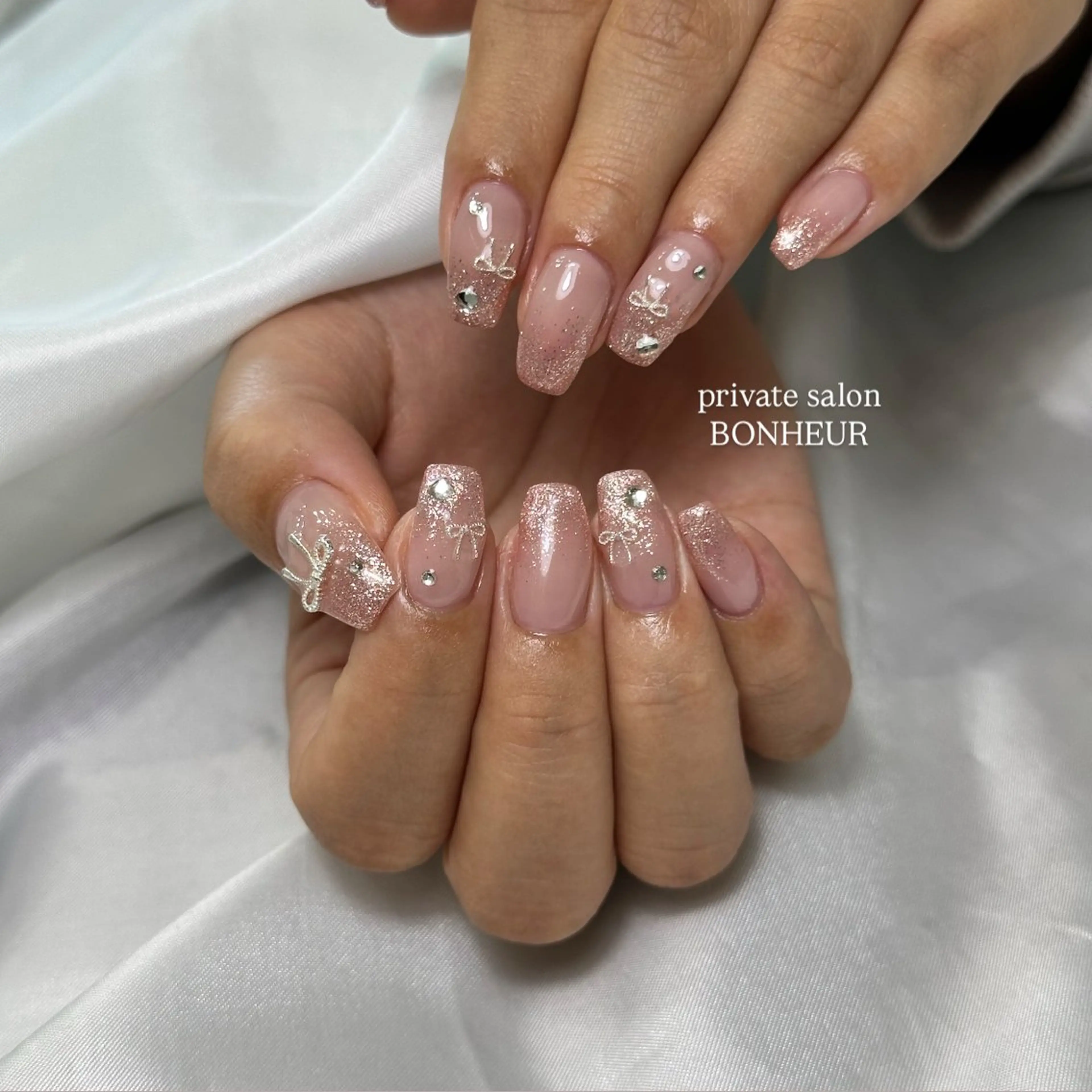 ネイル ハンドネイル BONHEUR Annaのネイルデザイン