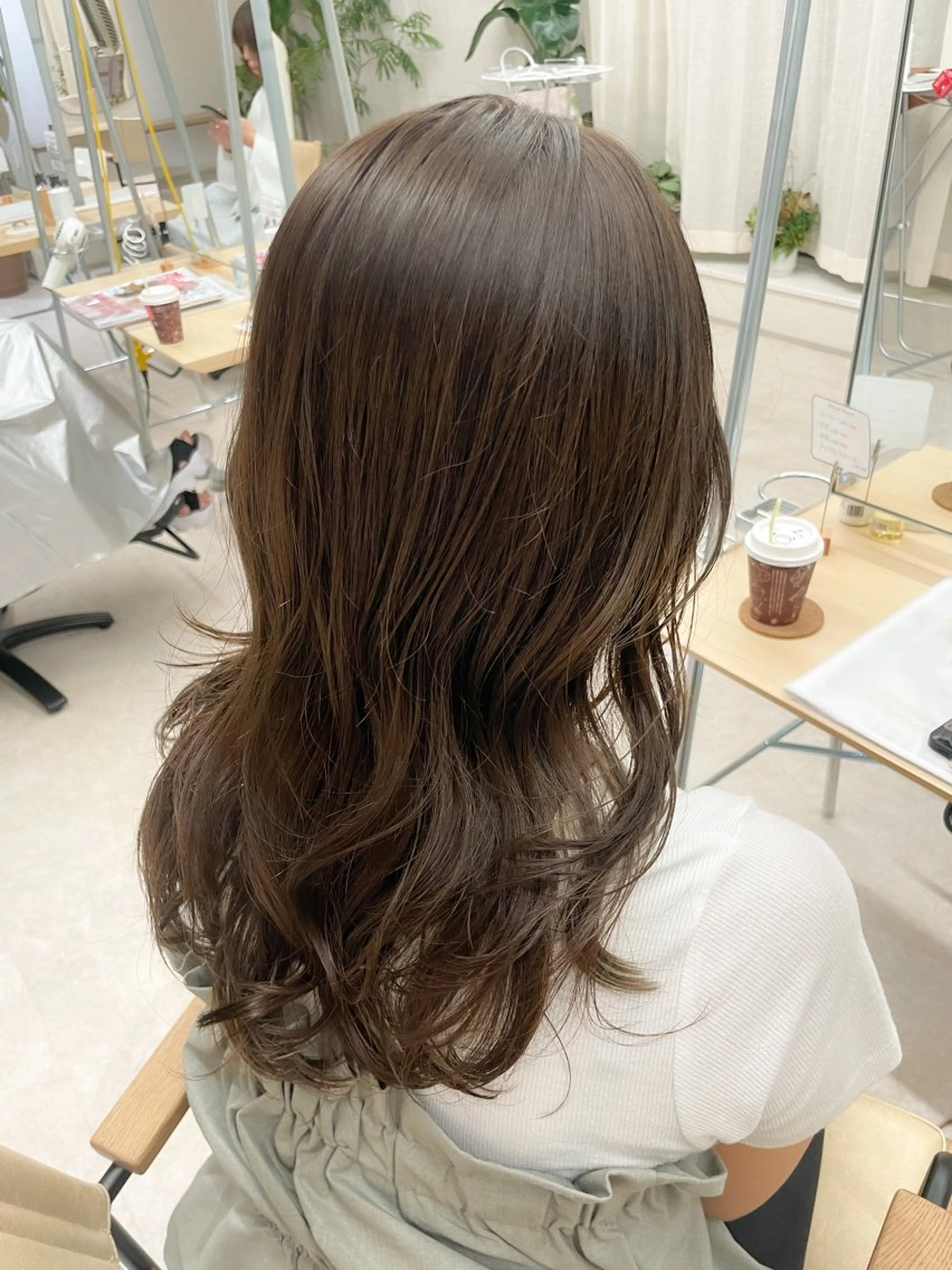 セミロング カラー Grand Link （グランリンク）のヘアスタイル