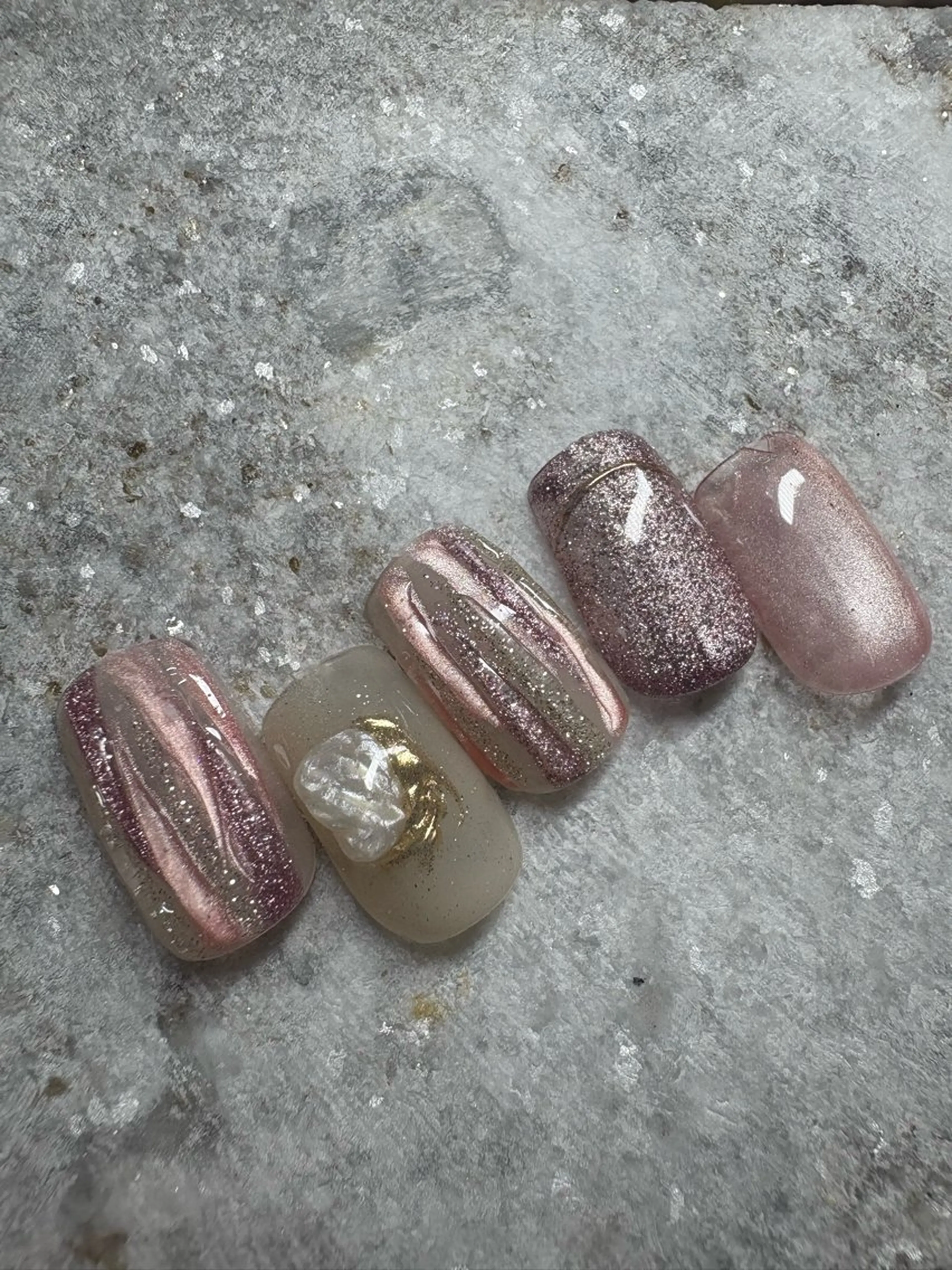 ネイル 黒須莉奈 IRYのネイルデザイン