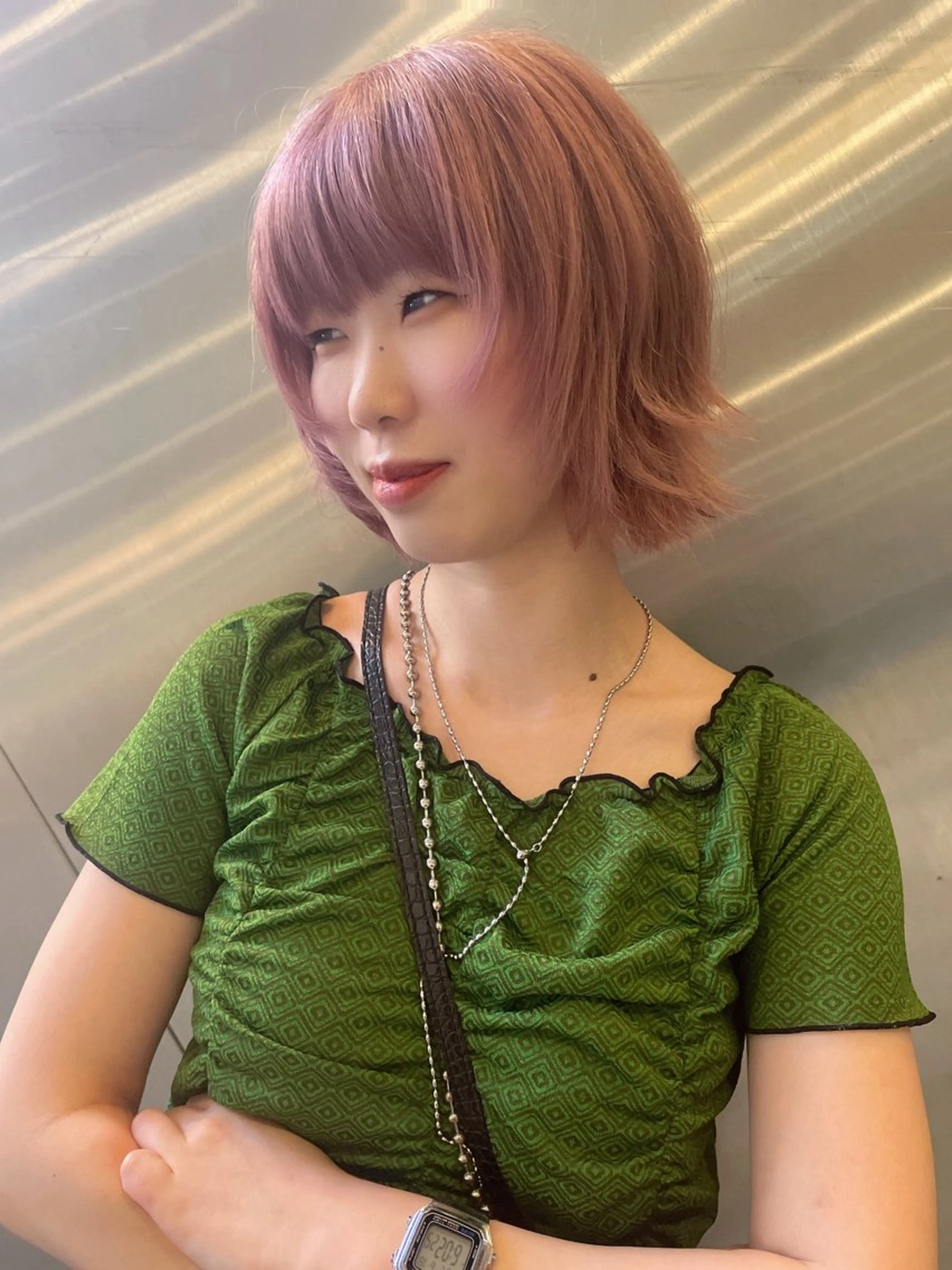 カラー AIRI layer cut hairのヘアスタイル