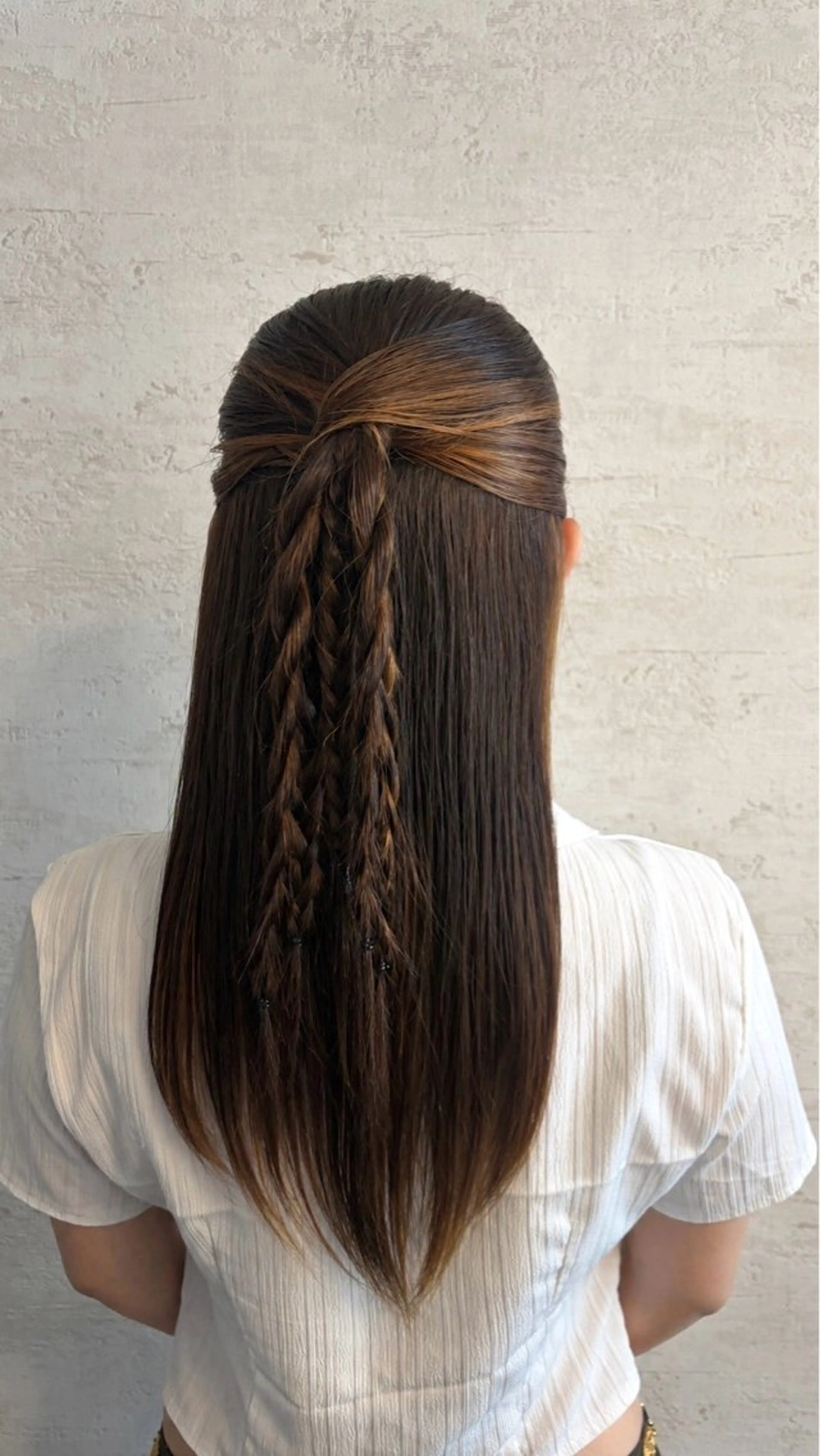 セミロング ヘアアレンジ FAVOR kahoのヘアスタイル