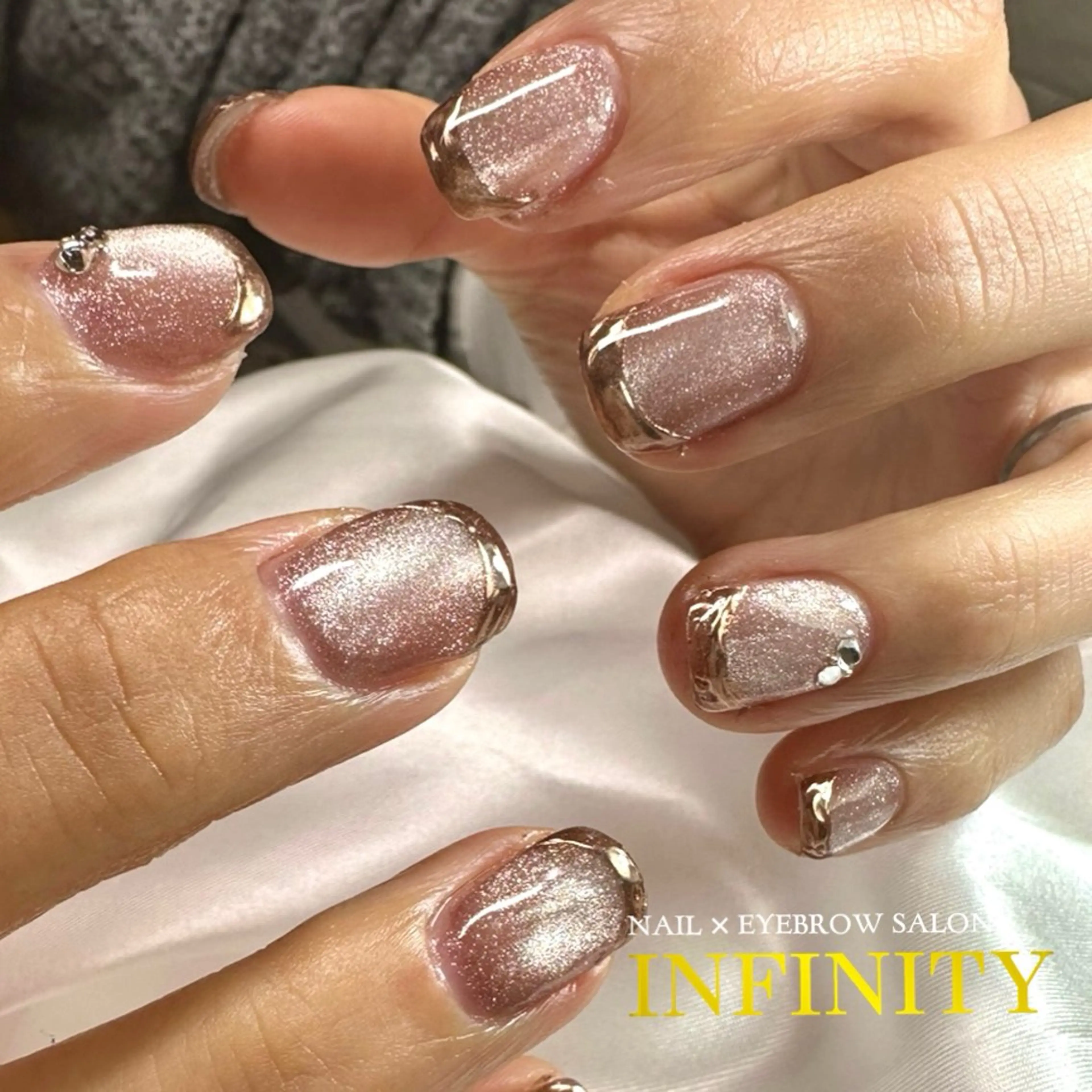 ネイル アートネイル マグネットネイル ミラーネイル ハンドネイル INFINITY Sachiのネイルデザイン