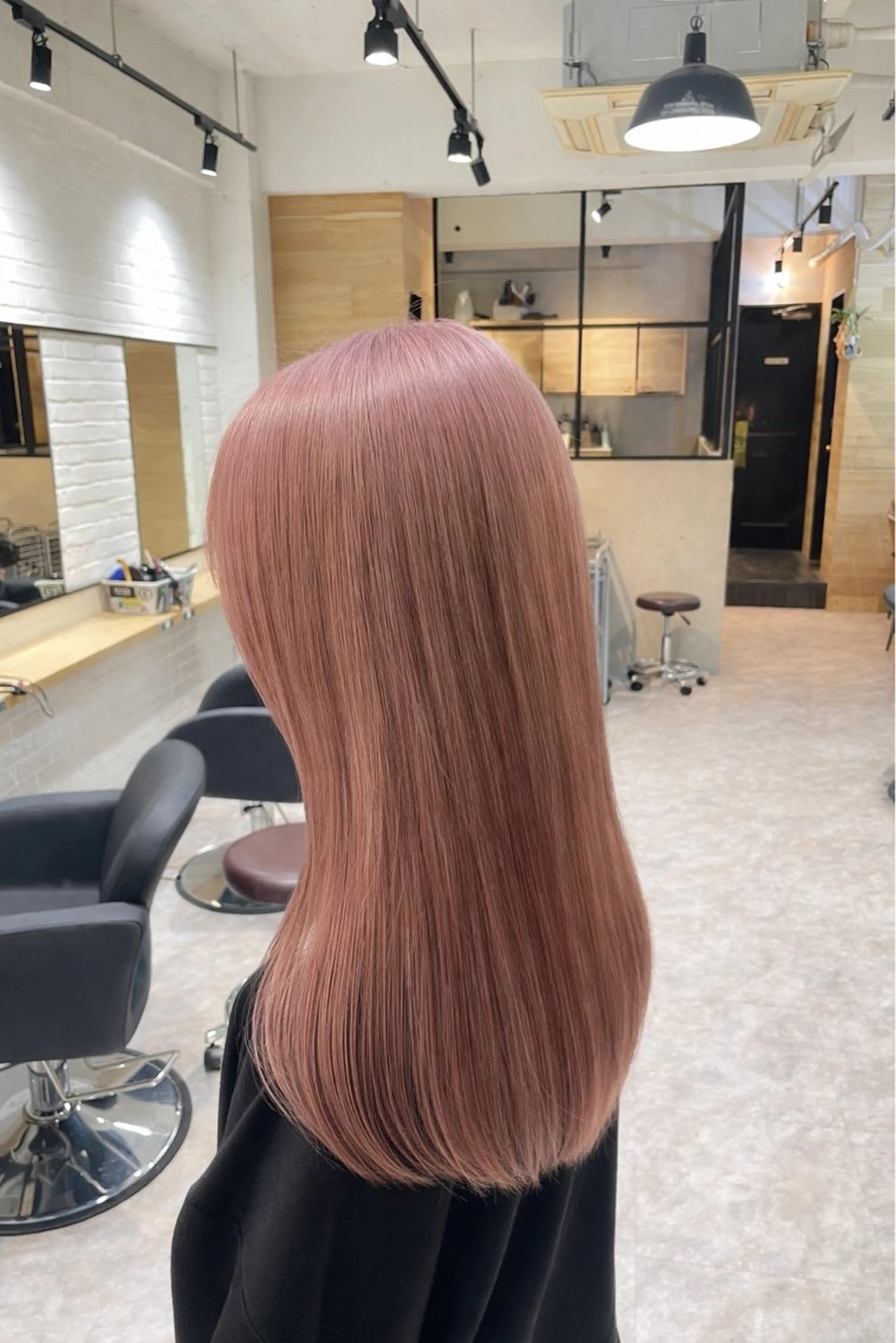 セミロング カット ヘアカラー トリートメント EIGHT　サイショ ミズキのヘアスタイル