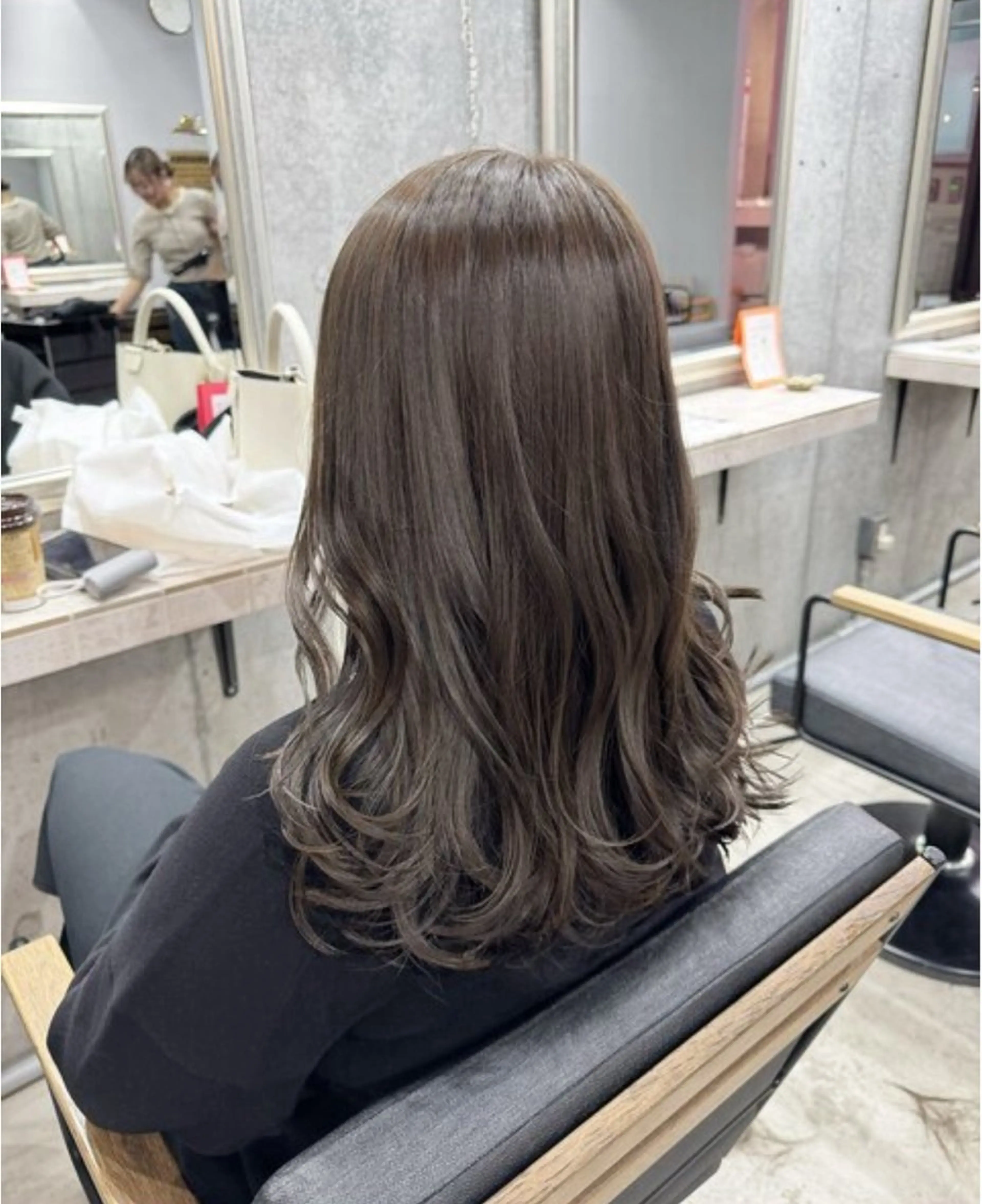 カラー 🫧ハイライトモデル 募集🫧溝口結麻のヘアスタイル