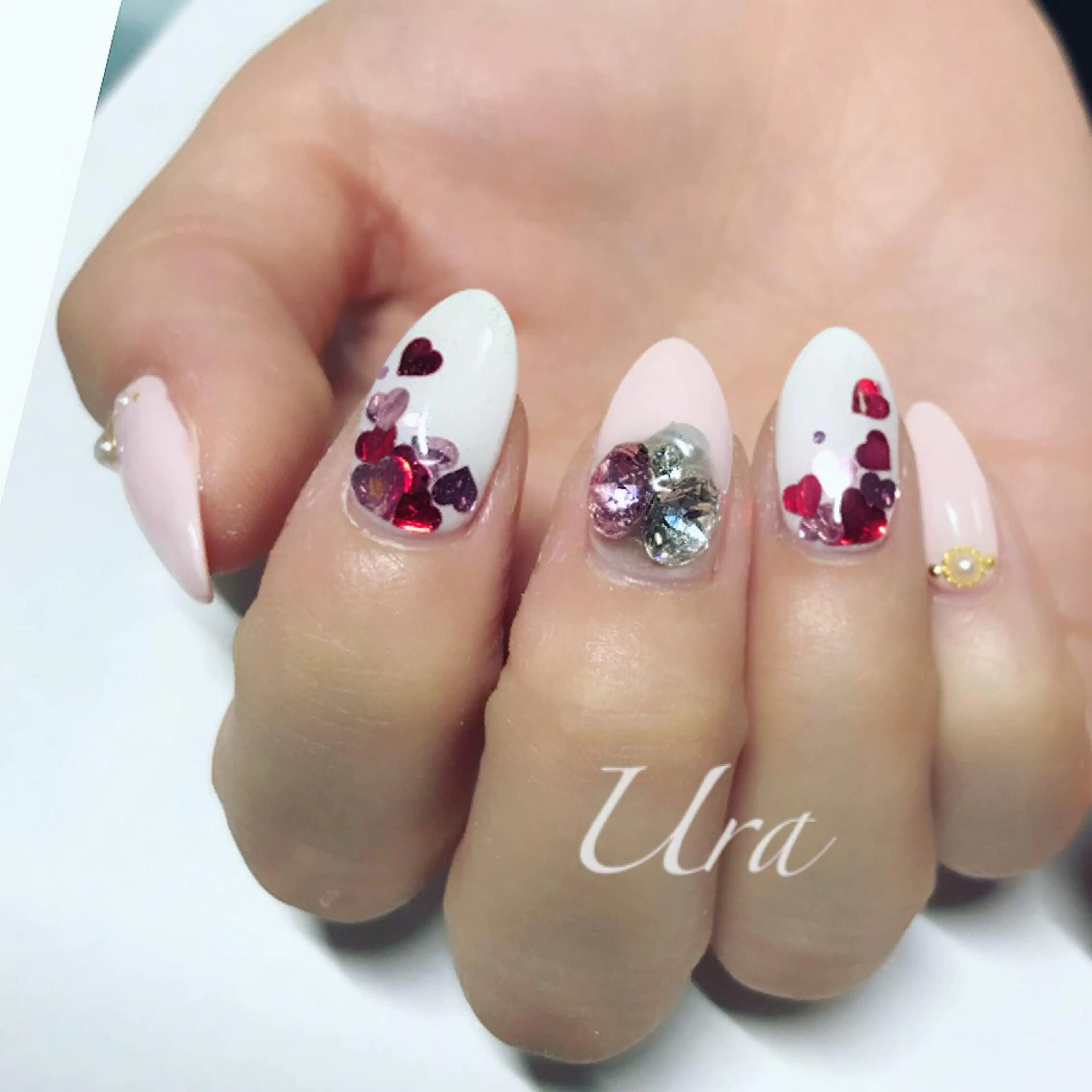 ネイル ハート UrakoNail 《nail》のネイルデザイン