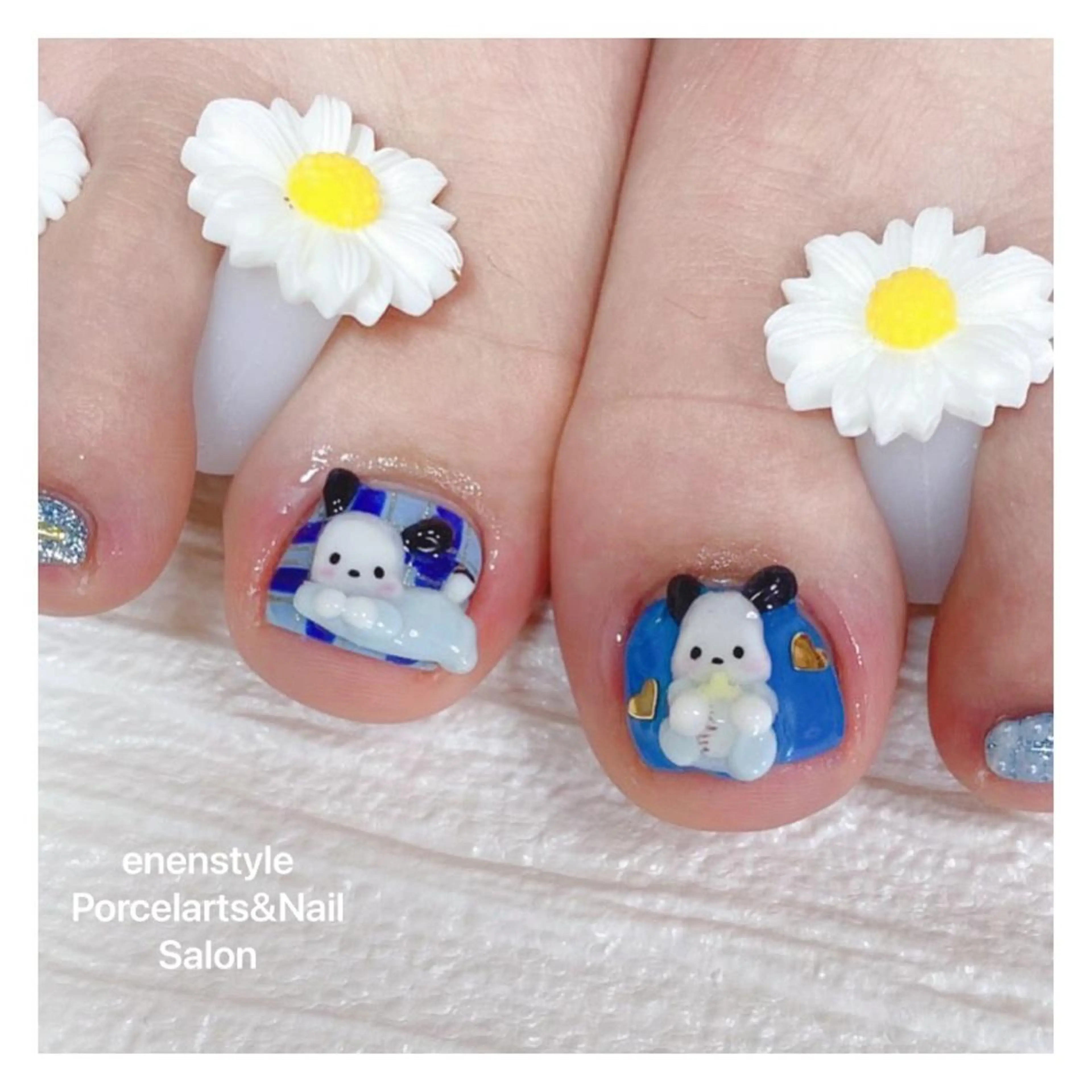 ミディアム ネイル ハンドネイル フットネイル 👑enen style👑のネイルデザイン