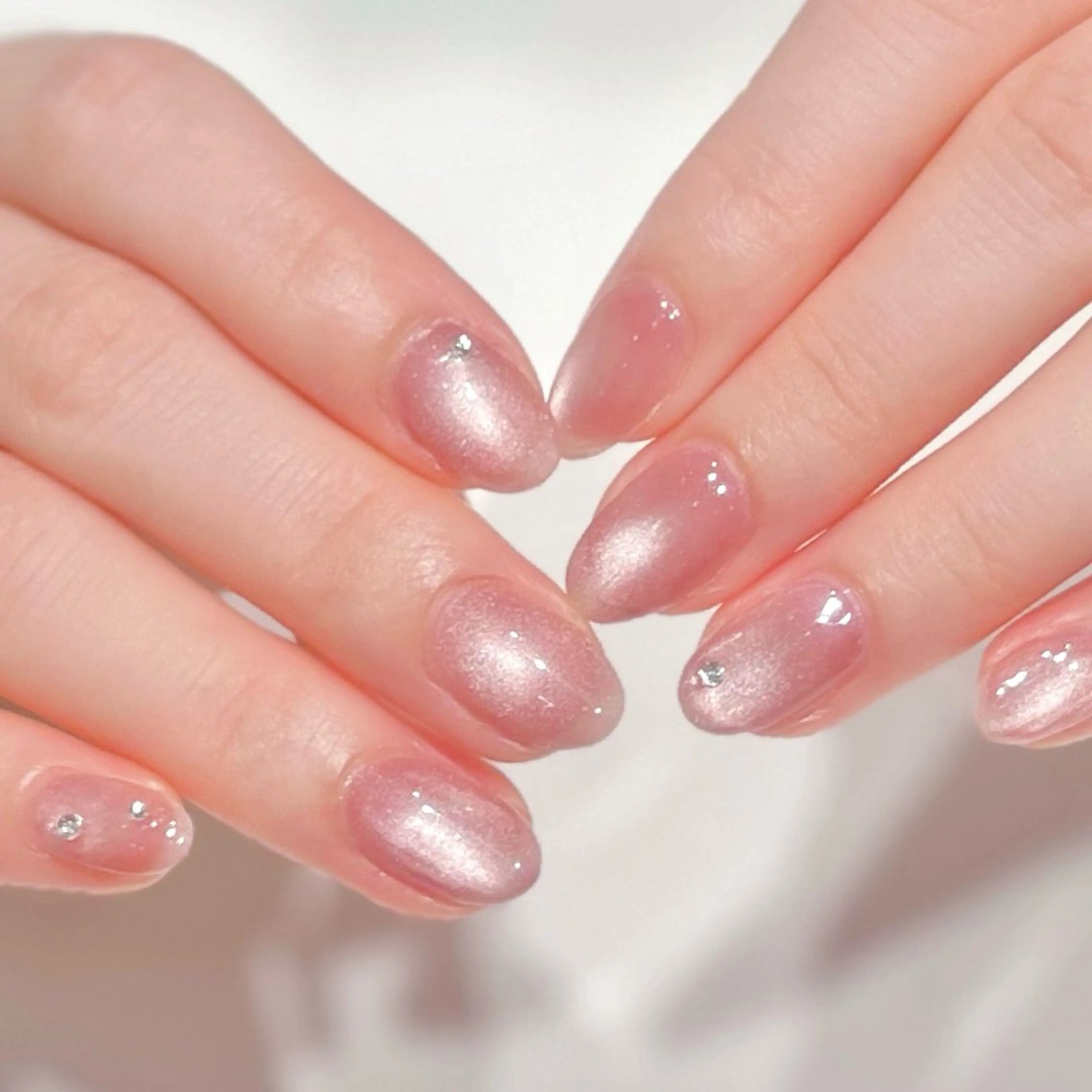 ネイル キラキラネイル ストーンネイル ハンドネイル VINGT NAIL Aika.K🍒のネイルデザイン