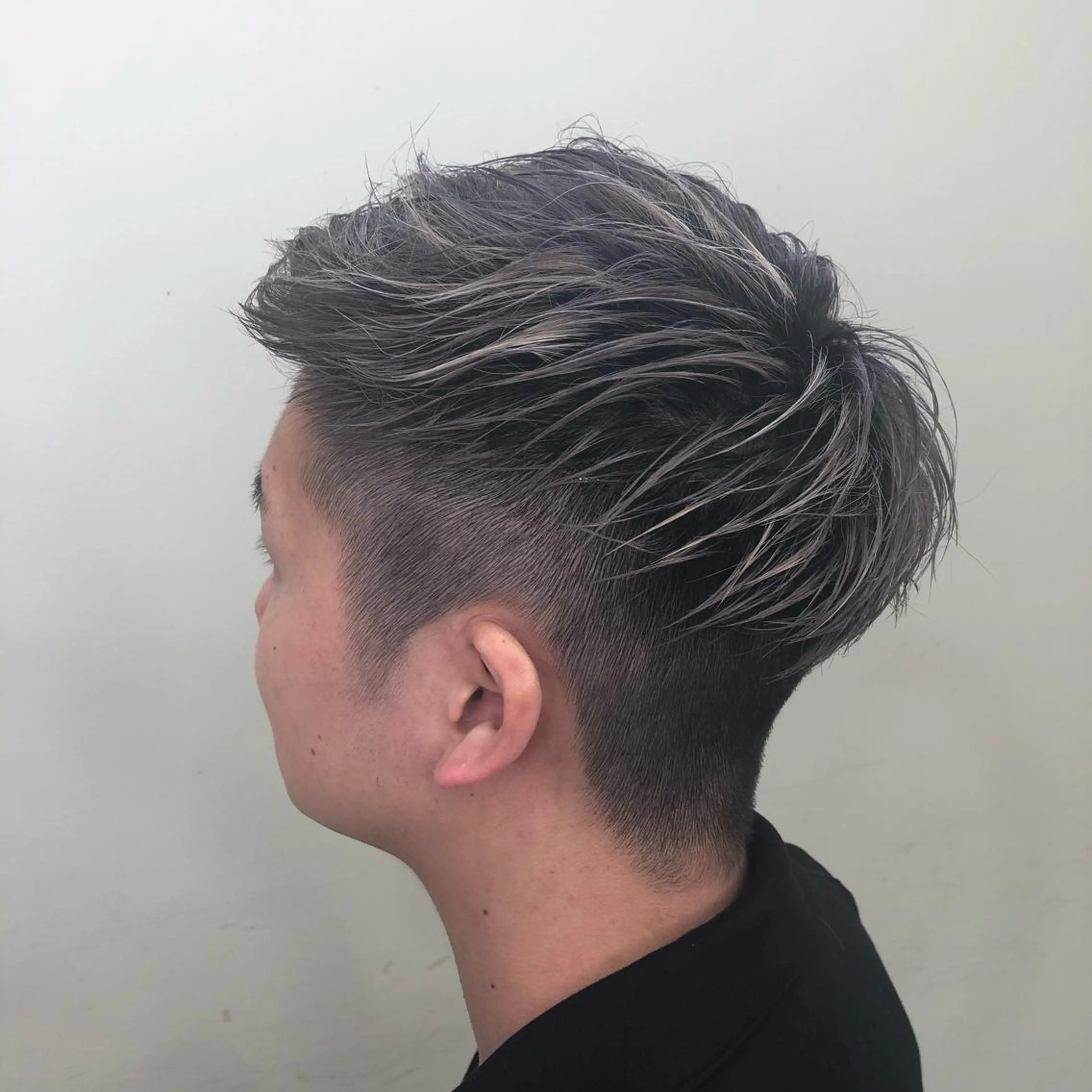カラー メンズ ヘアカラー メンズ特化 古賀陸斗のヘアスタイル