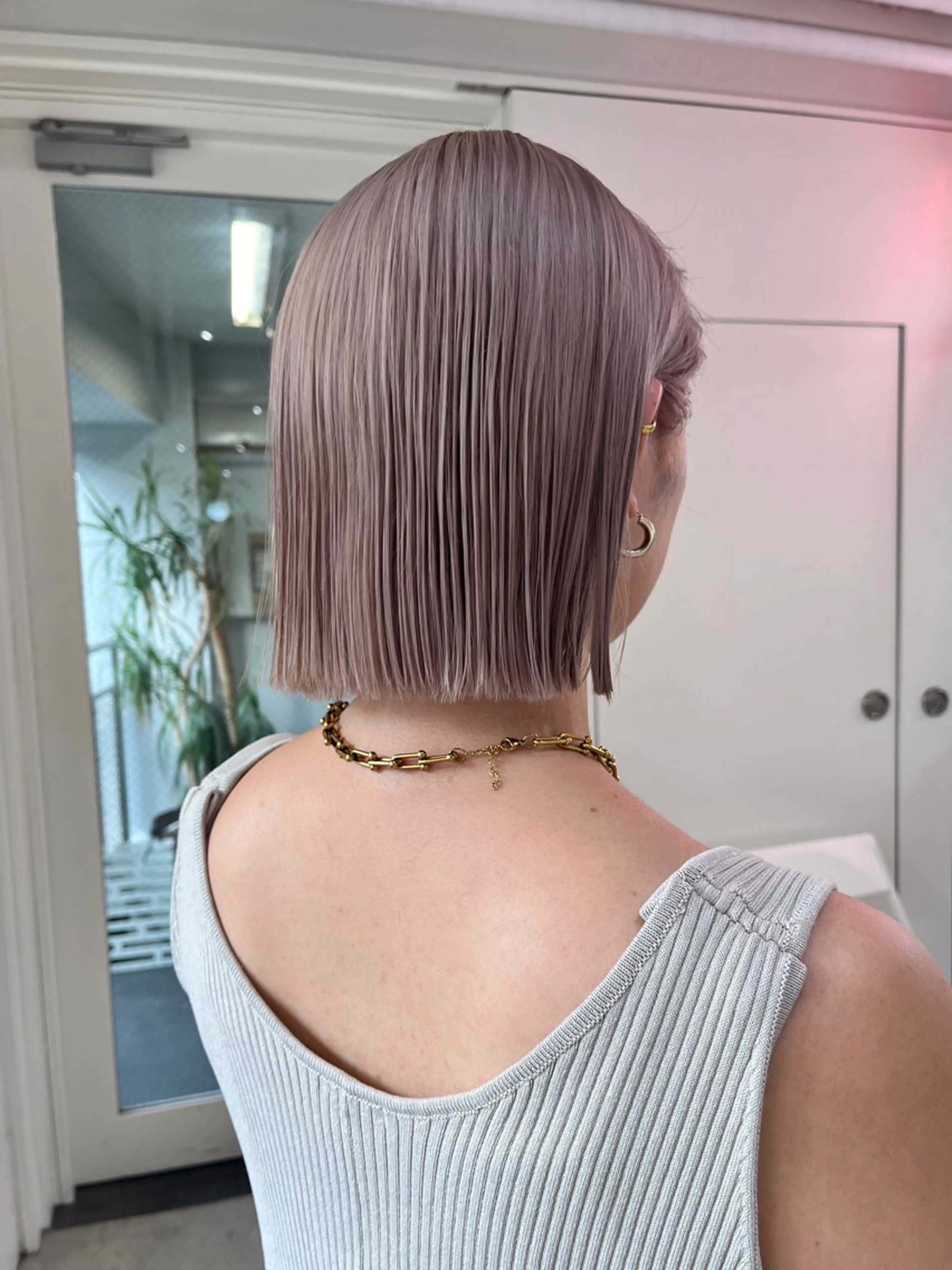 ショート カラー ハイトーンを育てる ブリーチカラー/牧原のヘアスタイル