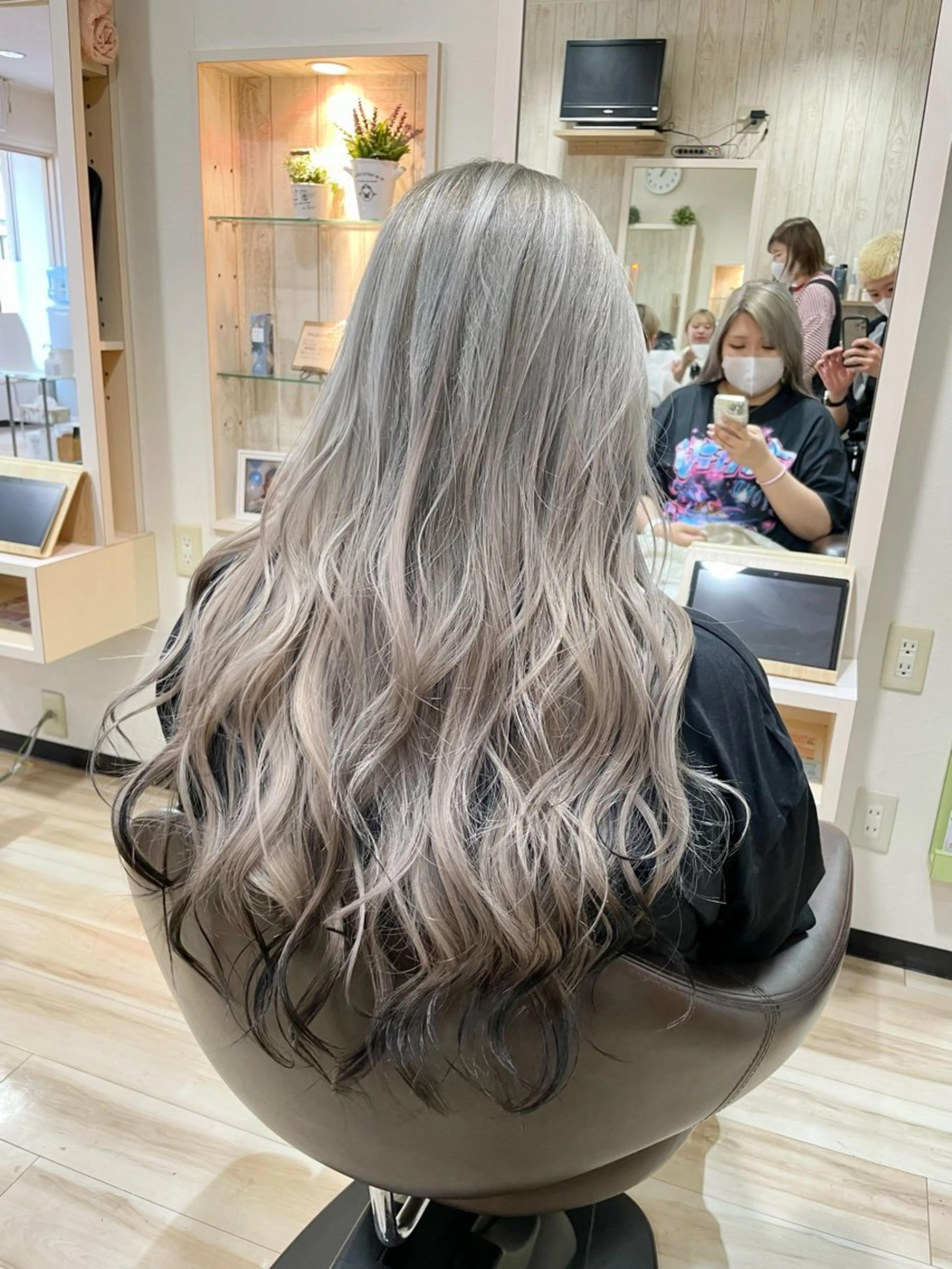 ロング カラー ブリーチ デザインカラー グラデーションカラー 🌈派手髪ハイトーン 🌈鈴木亮太🌈のヘアスタイル