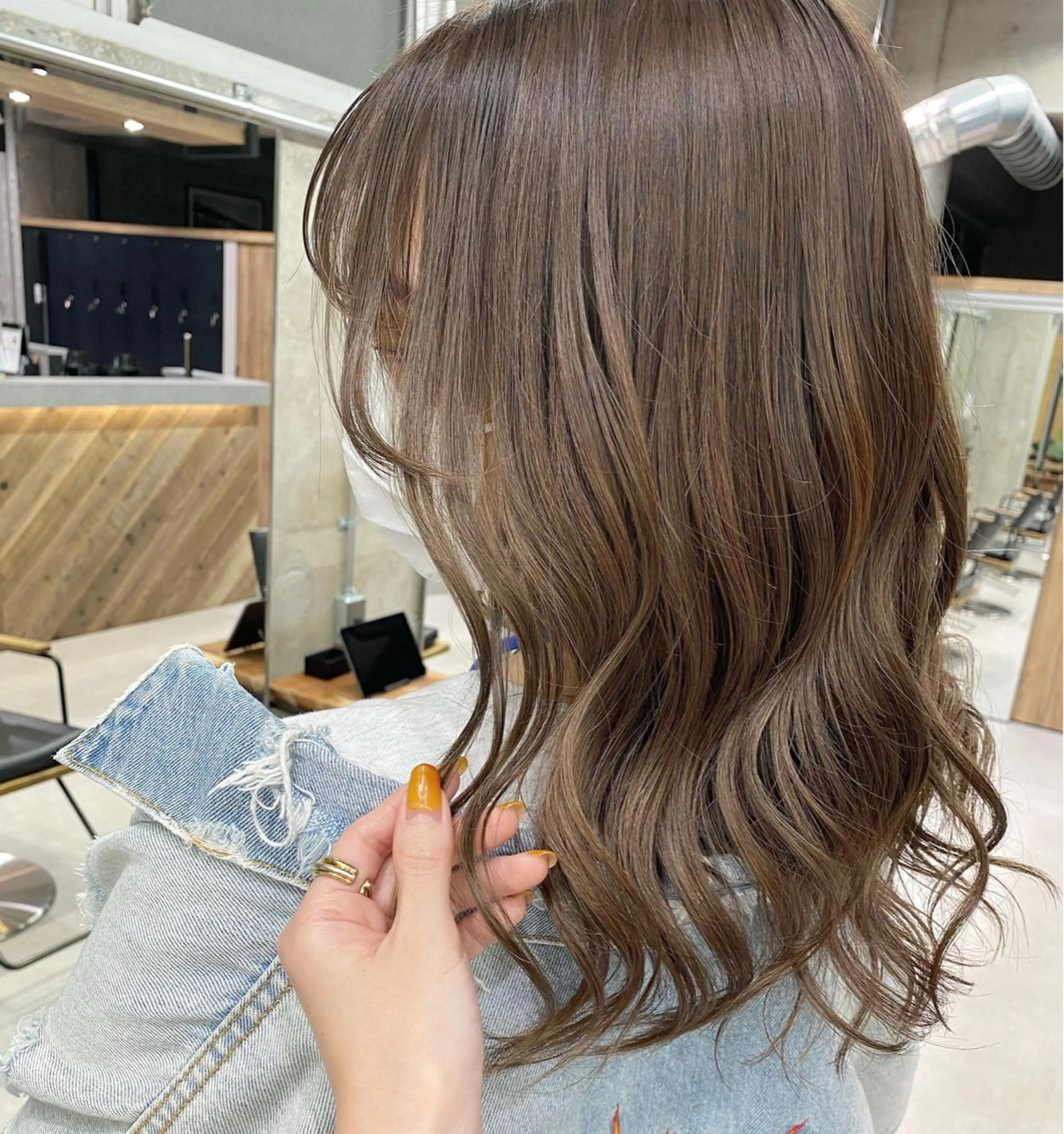 セミロング ヘアカラー 🌼透明感カラー ✳︎eri🌼のヘアスタイル