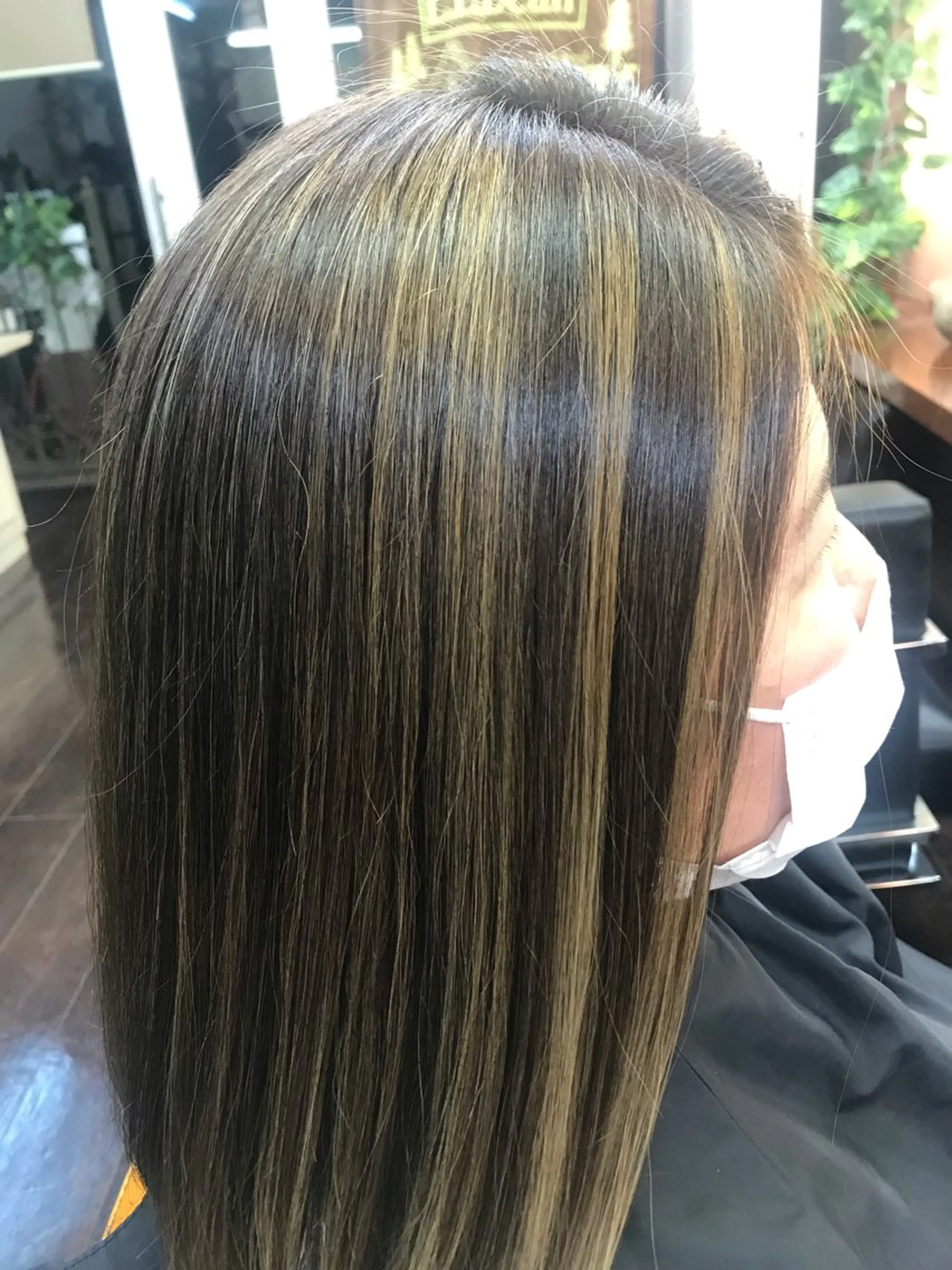 セミロング カラー 桧山 真のヘアスタイル