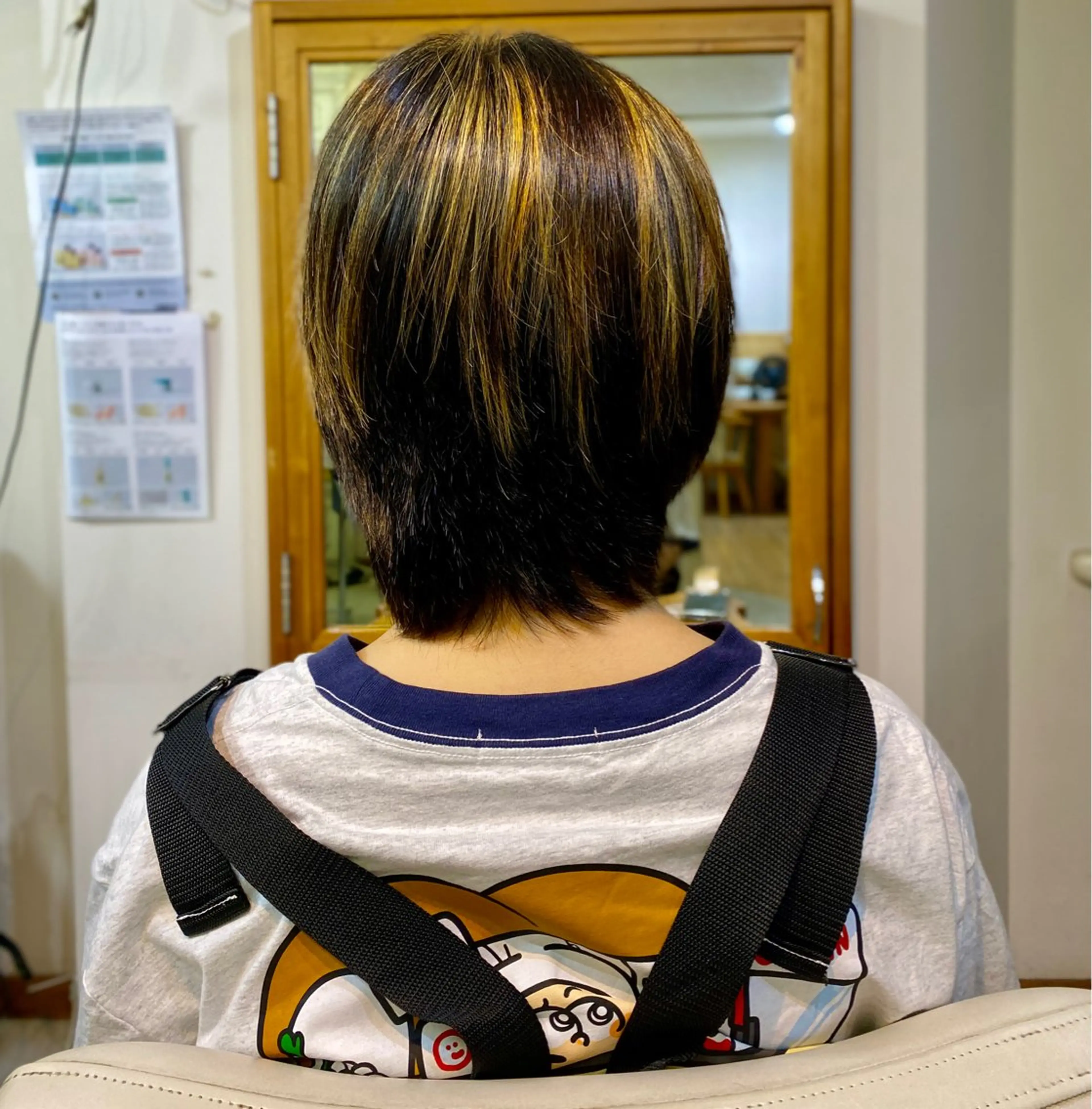 ショート カラー CRADLE Takeuchiのヘアスタイル