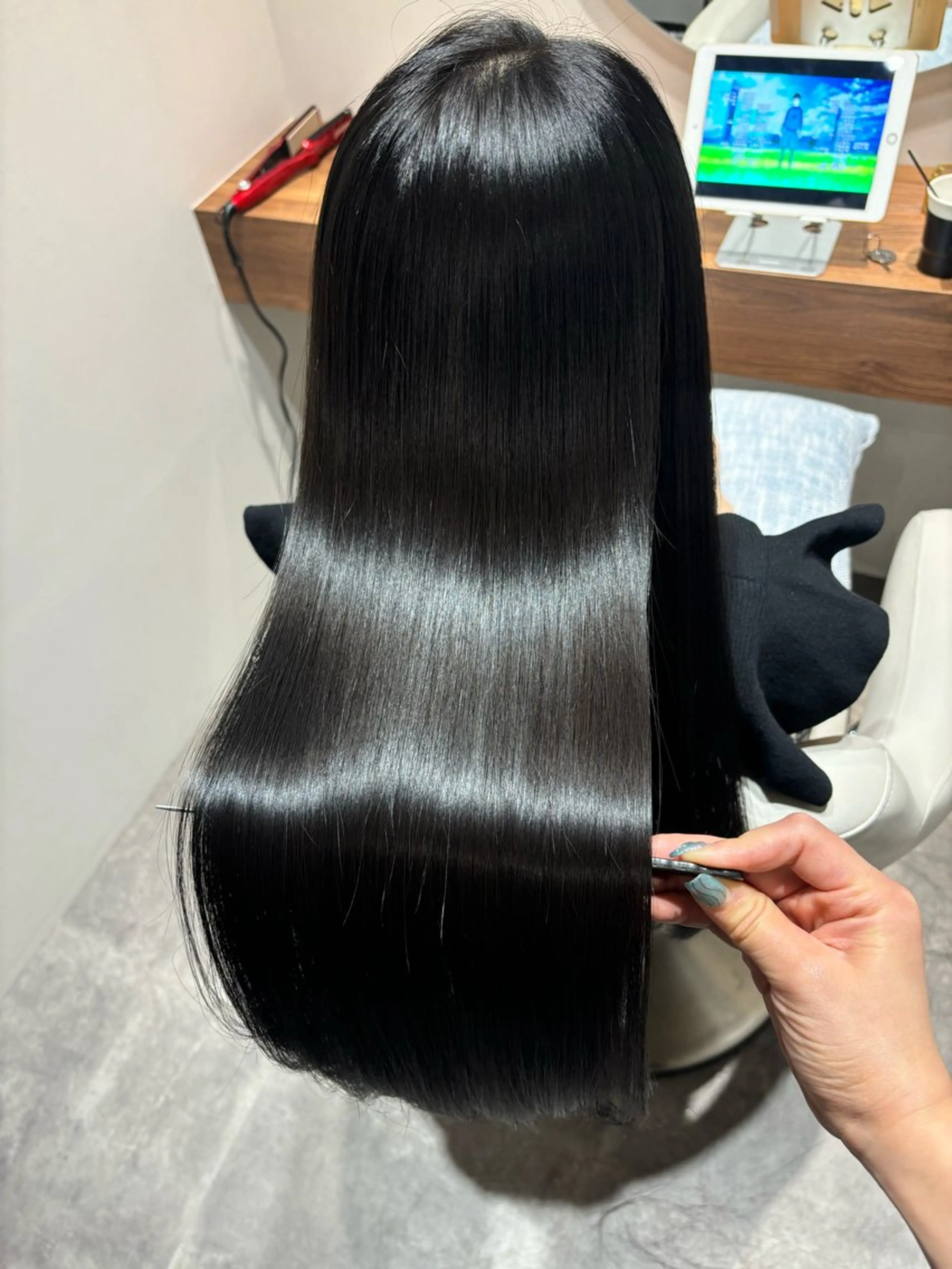 ロング ヘアカラー トリートメント 美髪ヘア 🤍erikaのヘアスタイル