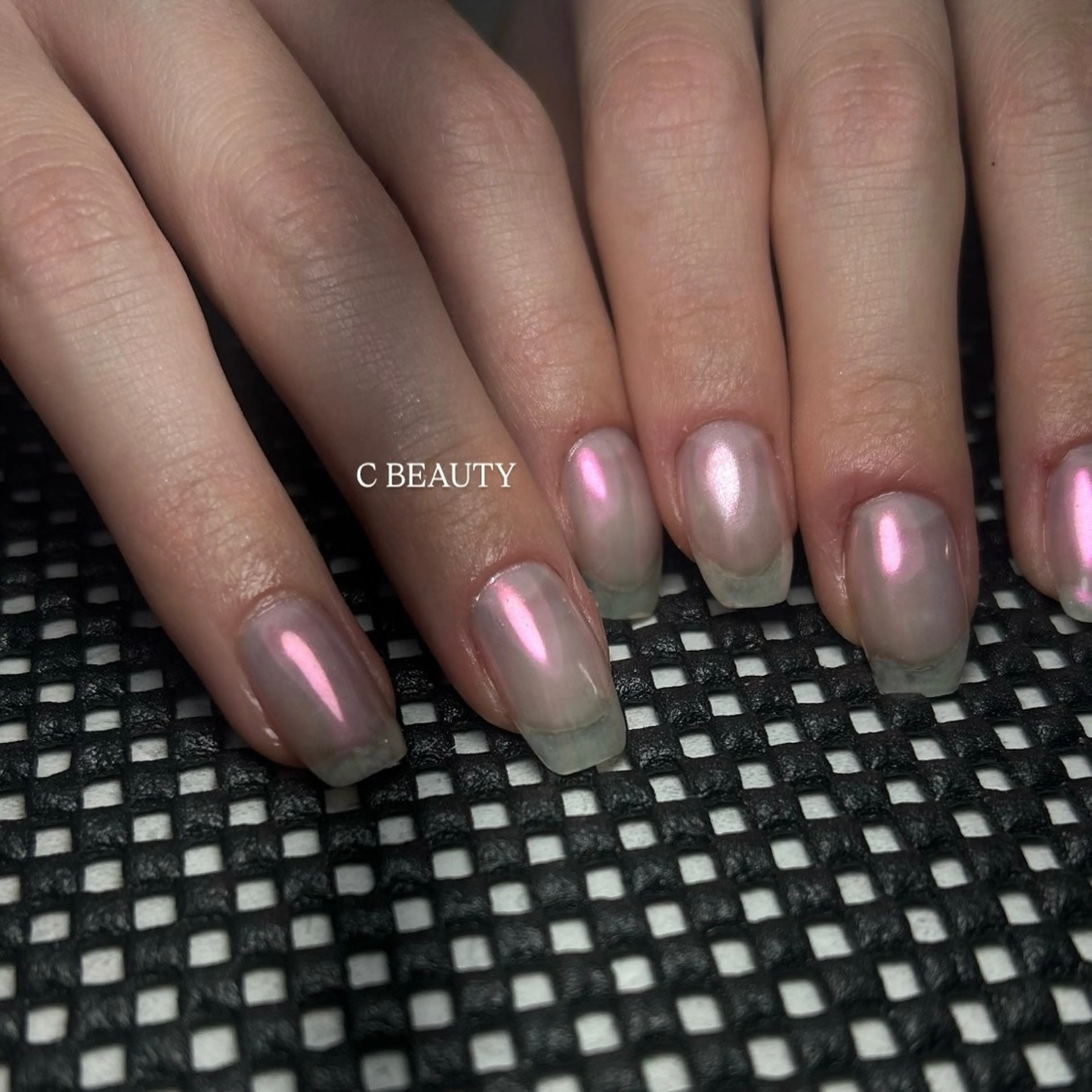 ネイル オーロラネイル C BEAUTY／ KAEDEのネイルデザイン