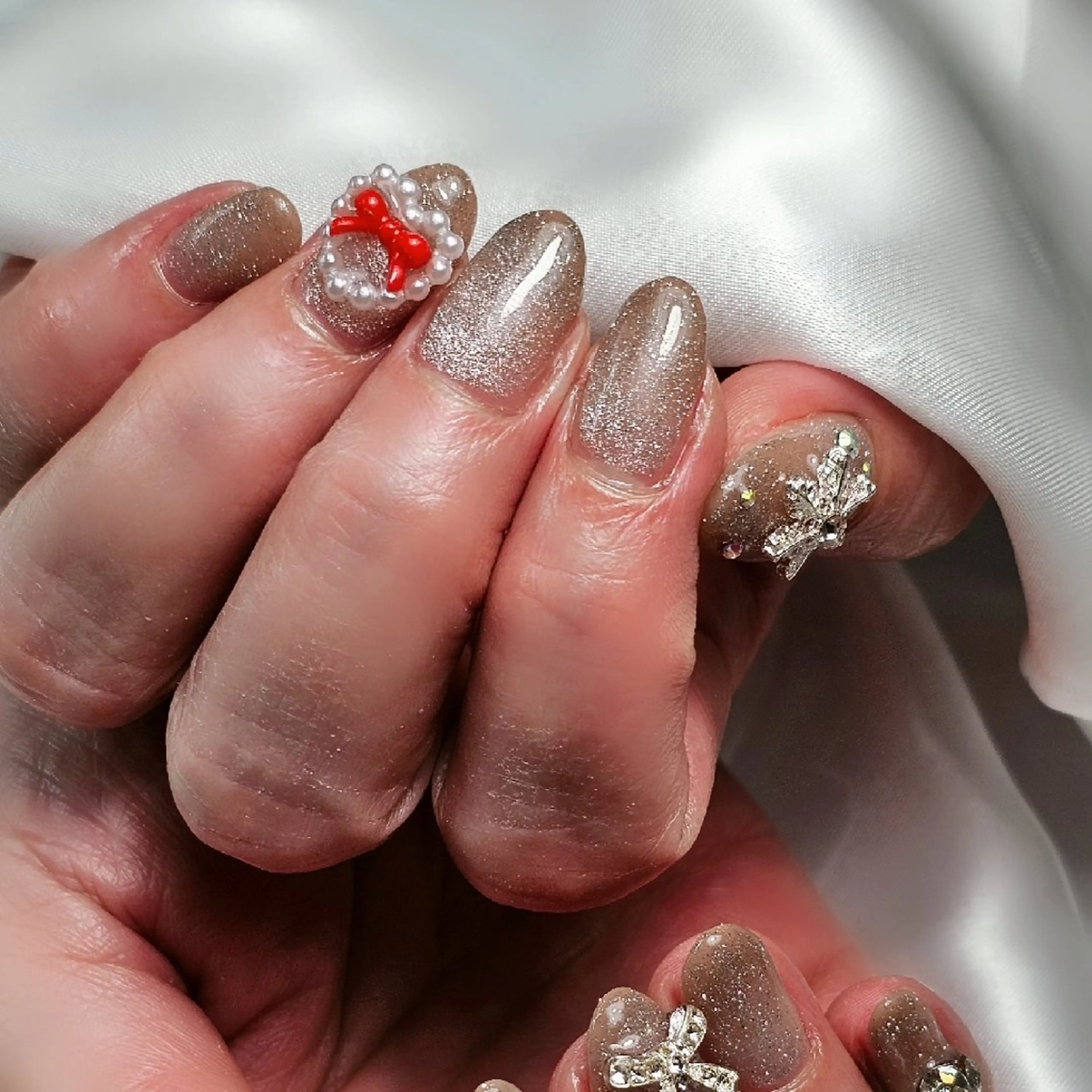 ネイル アートネイル ジェルネイル マグネットネイル ストーンネイル Ra: Nail所属・Ra: Nail   라: 네일のネイルデザイン