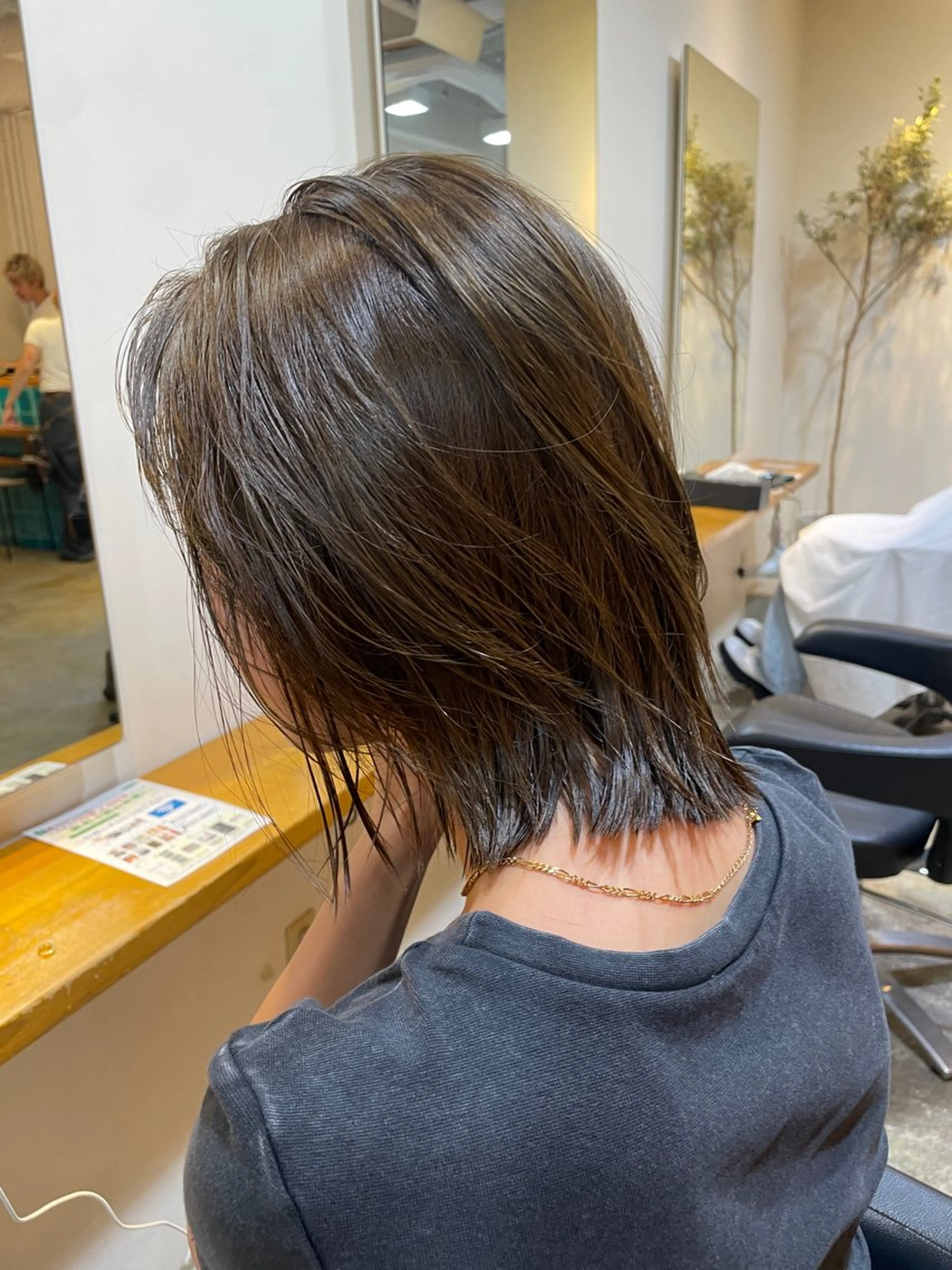 ミディアム カラー 透明感カラー カット ヘアカラー トリートメント レイヤー／似合わせ TAKUYAのヘアスタイル