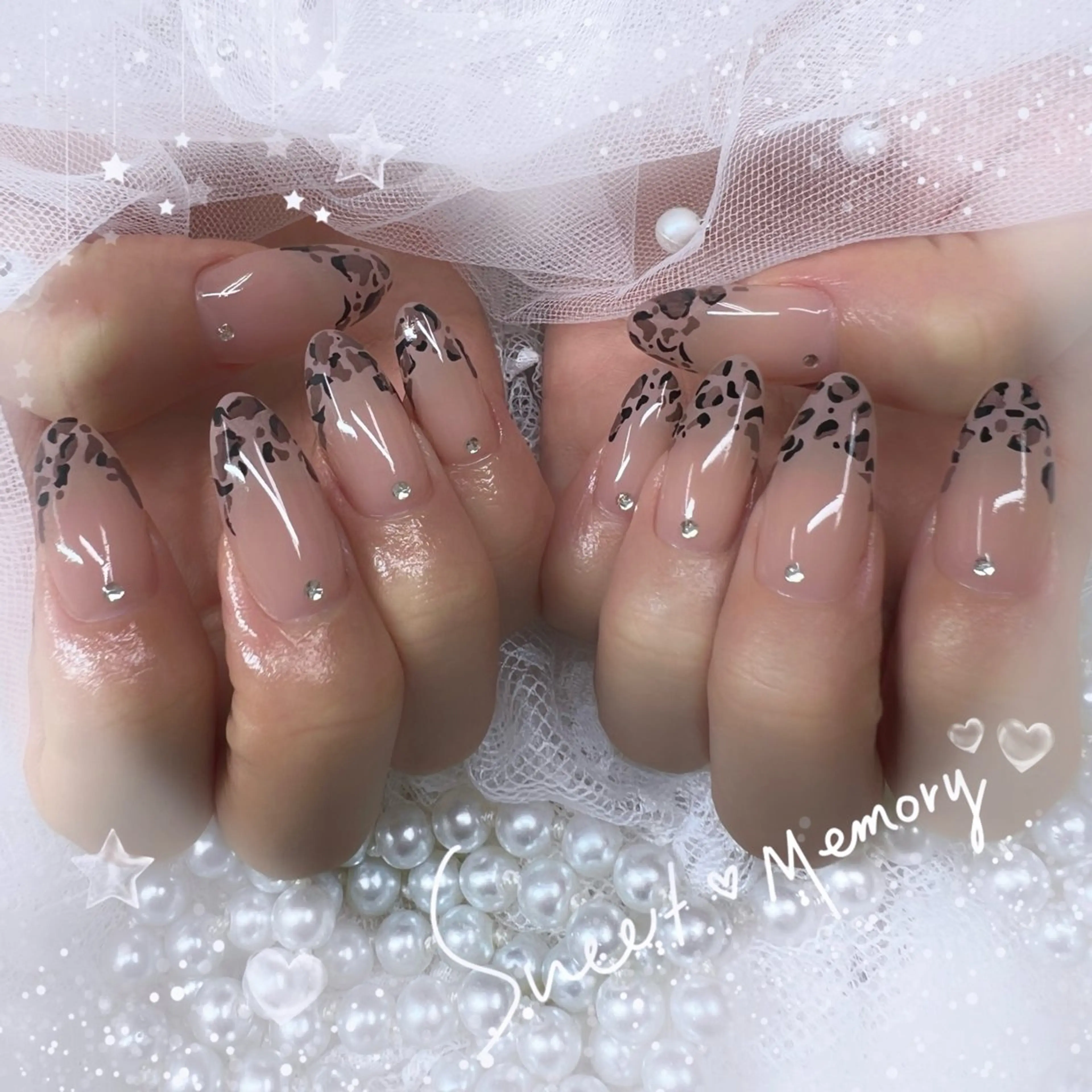 ネイル チークネイル フレンチネイル ガーリー ガラスフレンチ グラデーション Chill Nailsalonのネイルデザイン