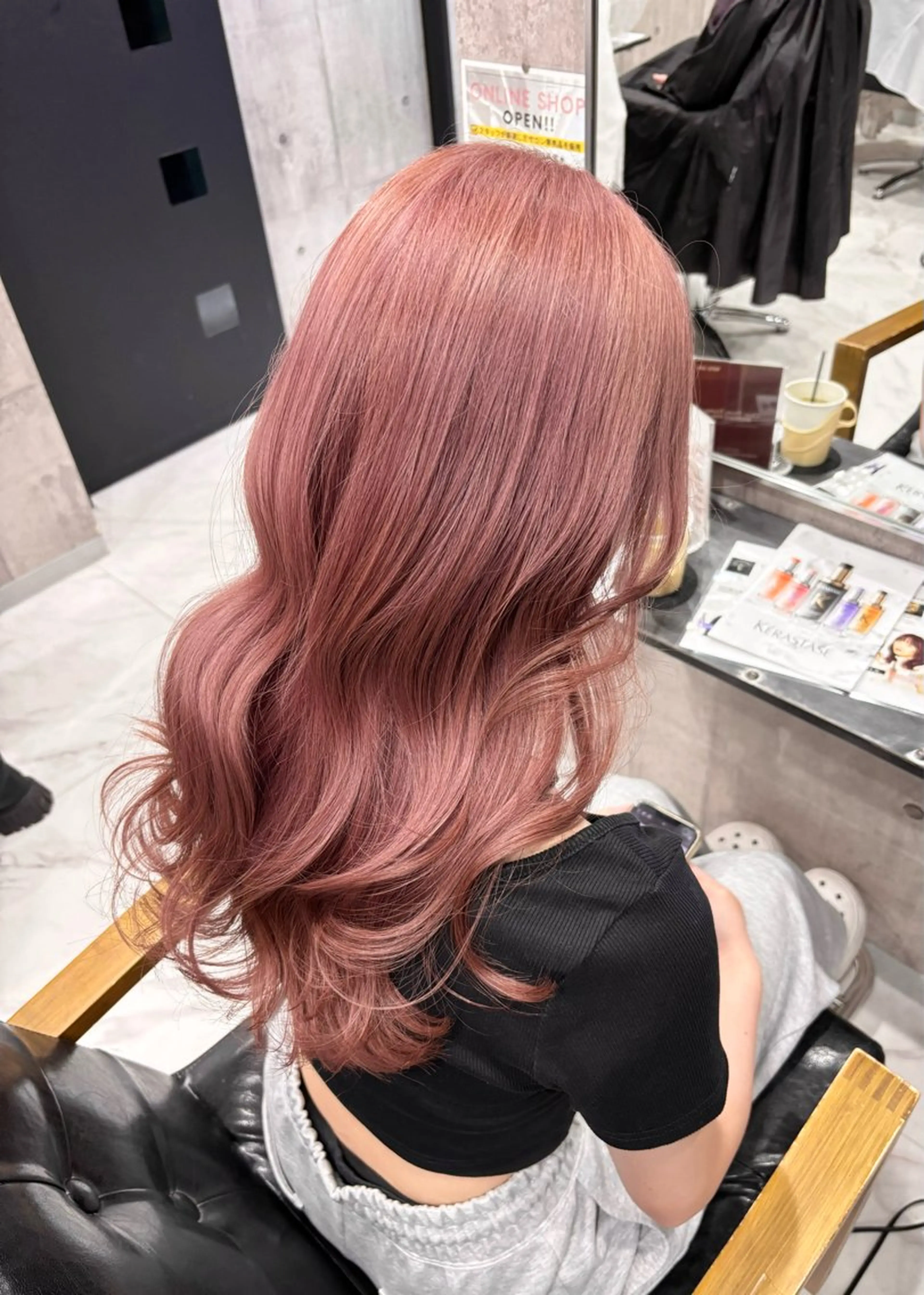 ロング カラー ベージュカラー 透明感カラー ピンクカラー ピンクベージュ ヘアカラー トリートメント 🥣ケアブリーチカ ラーTakato🥛のヘアスタイル