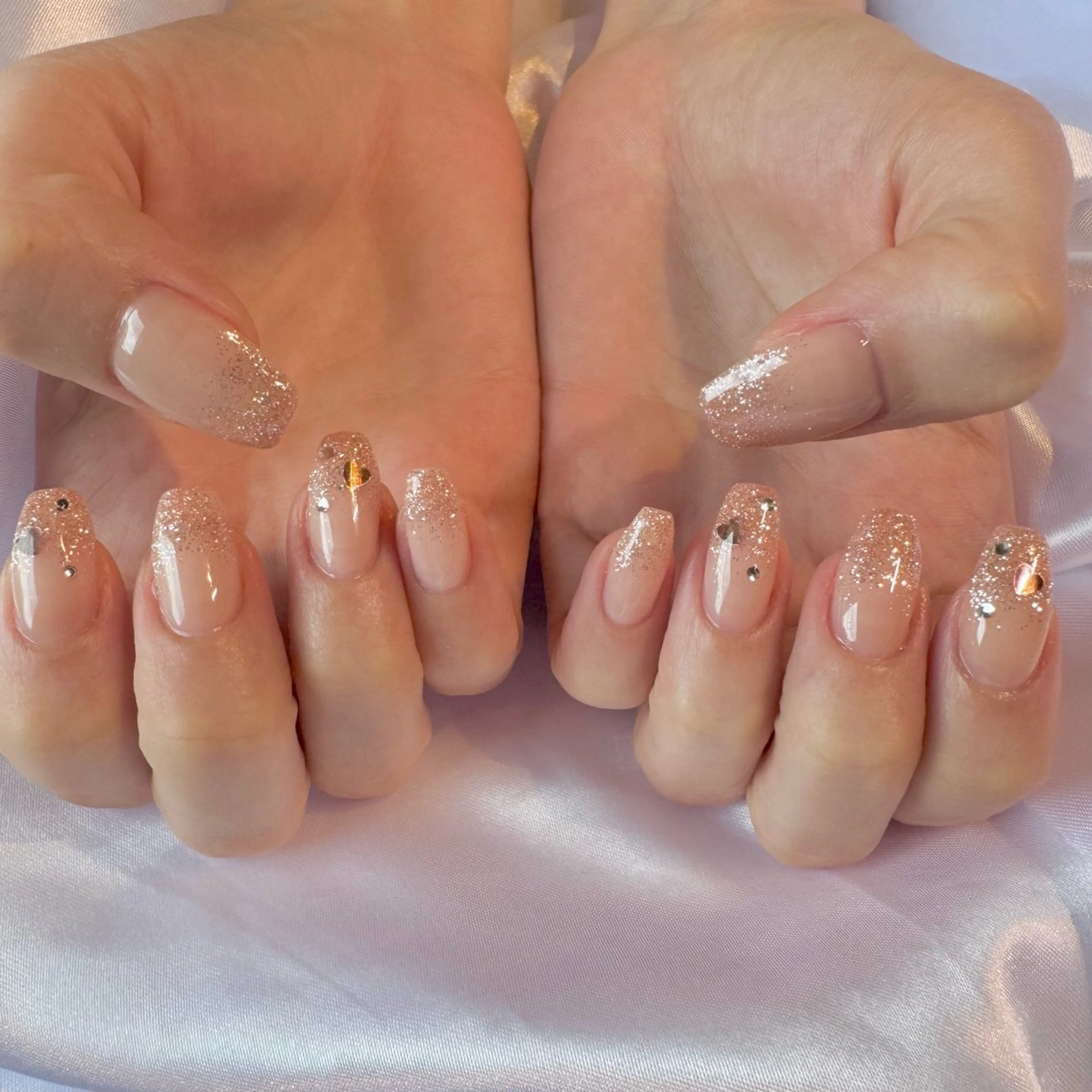 ネイル ガーリー ハンドネイル nail salon e'mu💐のネイルデザイン