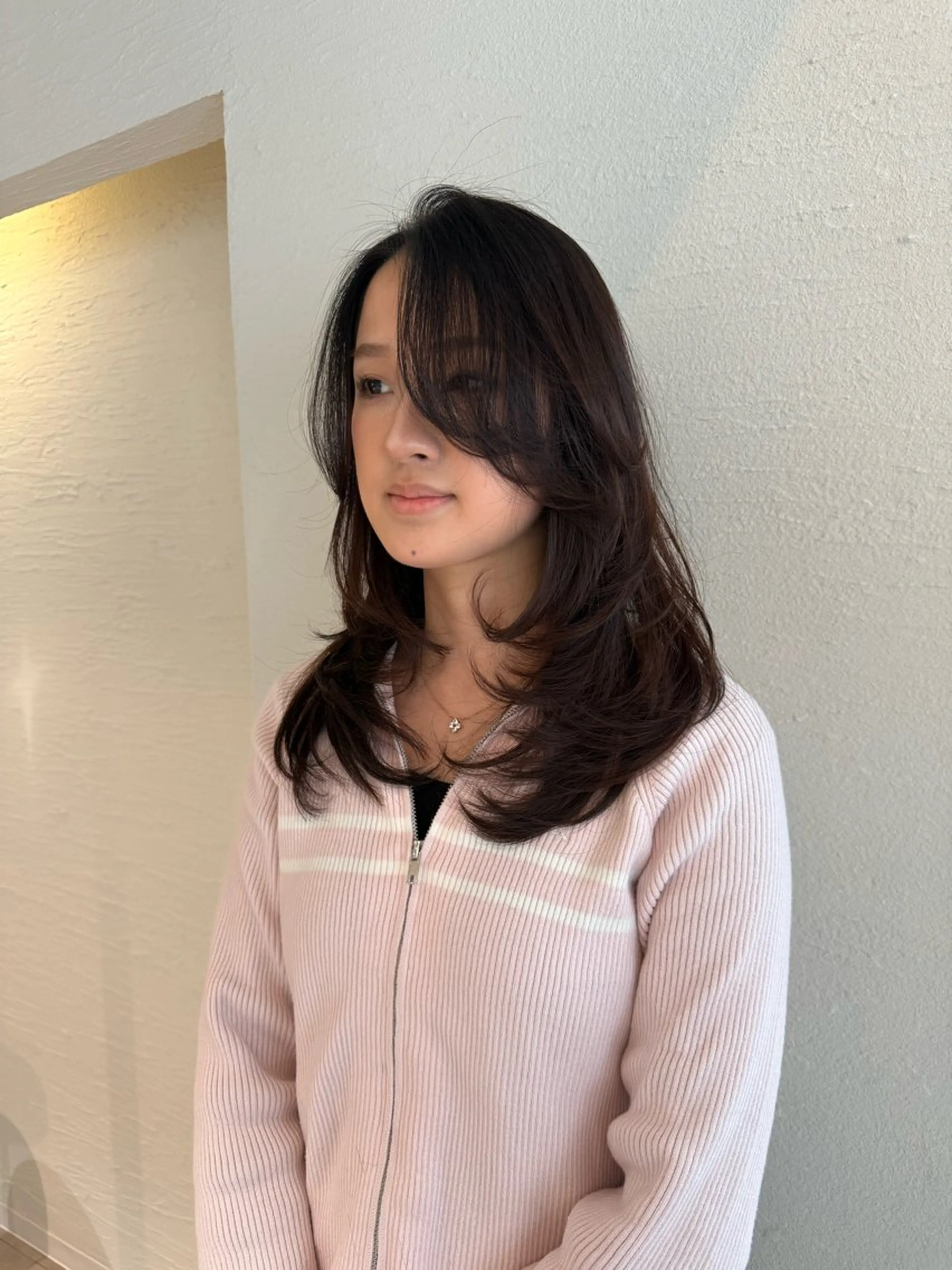 セミロング 山内 都弥のヘアスタイル