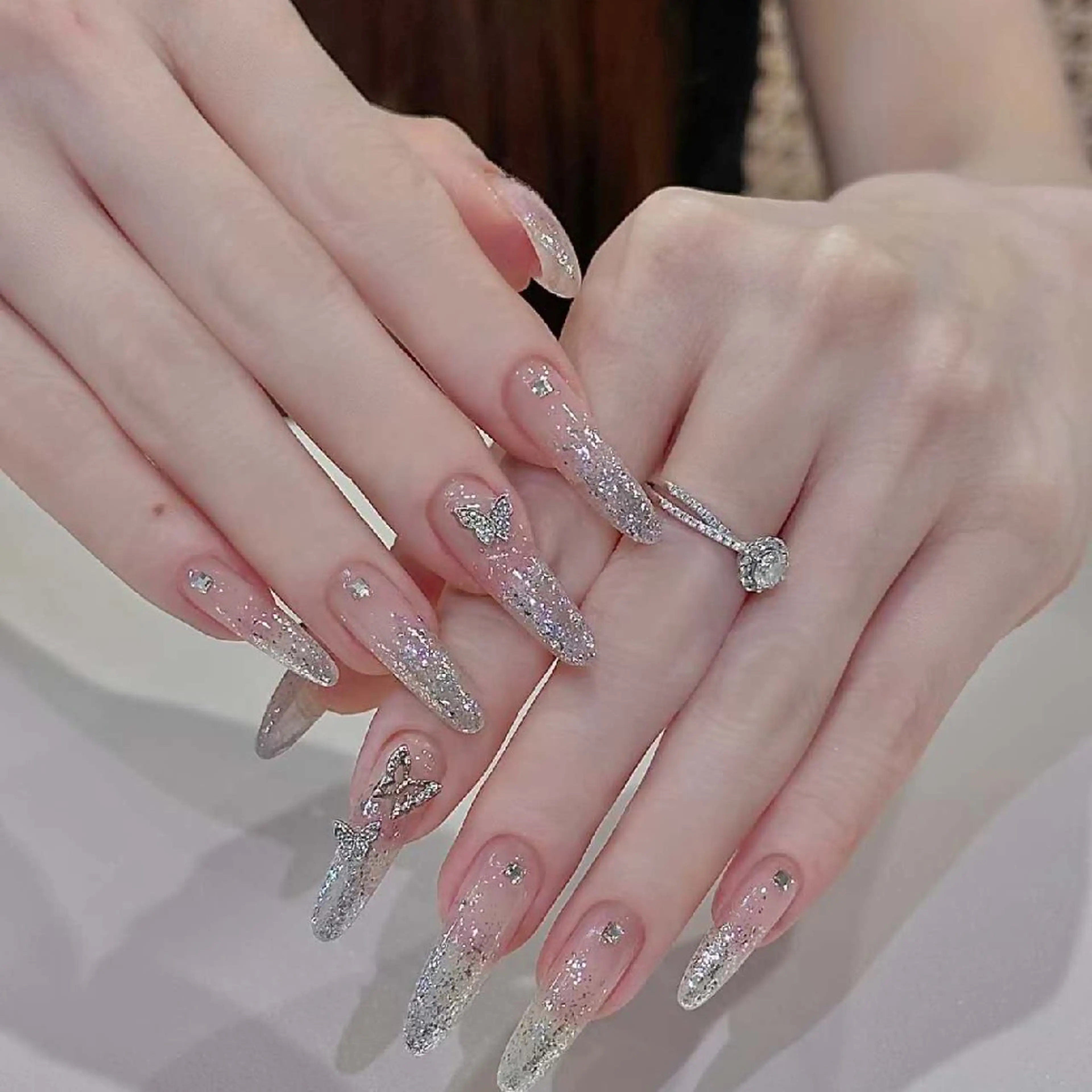 ネイル 小島 阿佑美のネイルデザイン