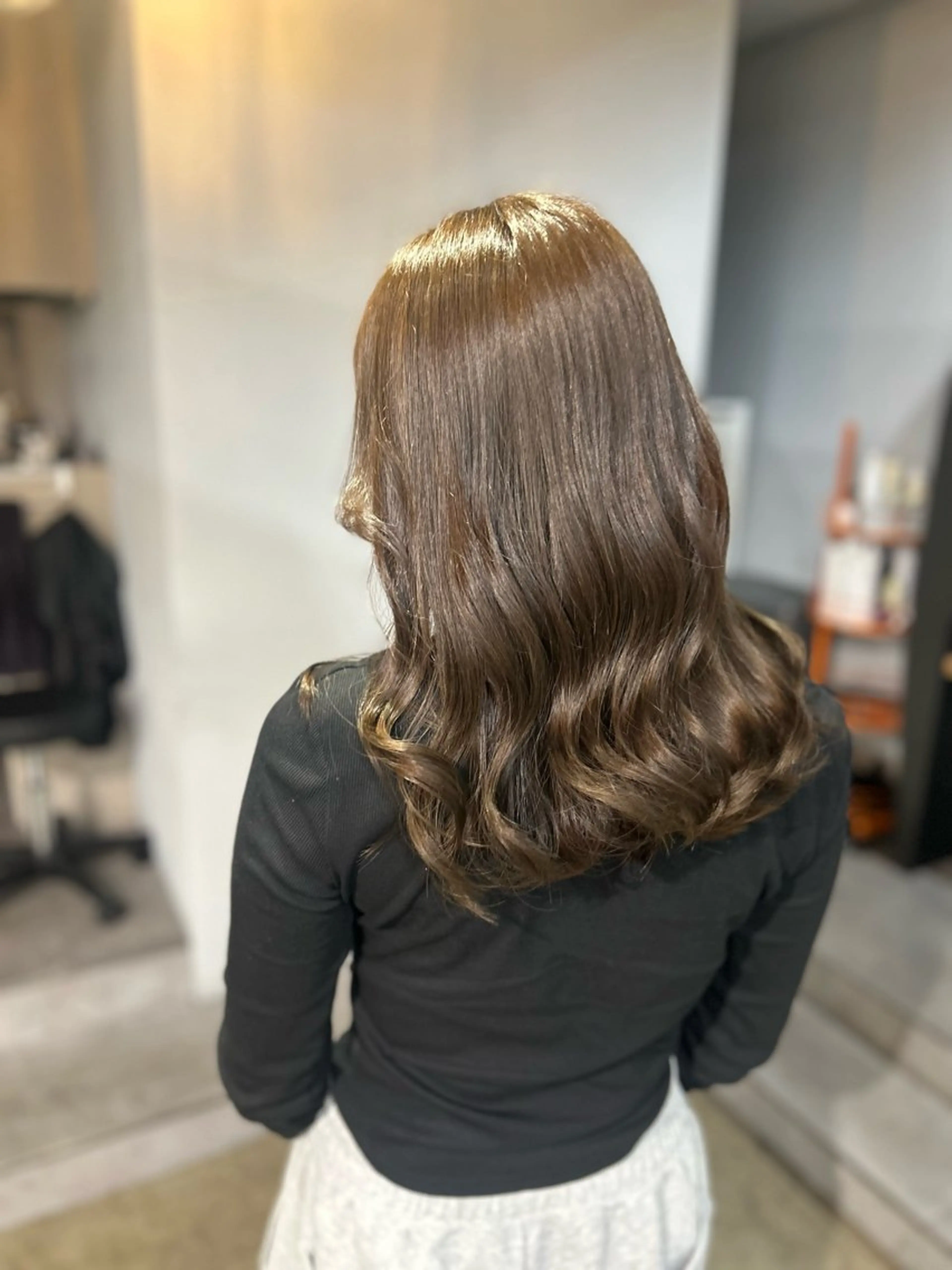 セミロング サワムラ ソナタのヘアスタイル